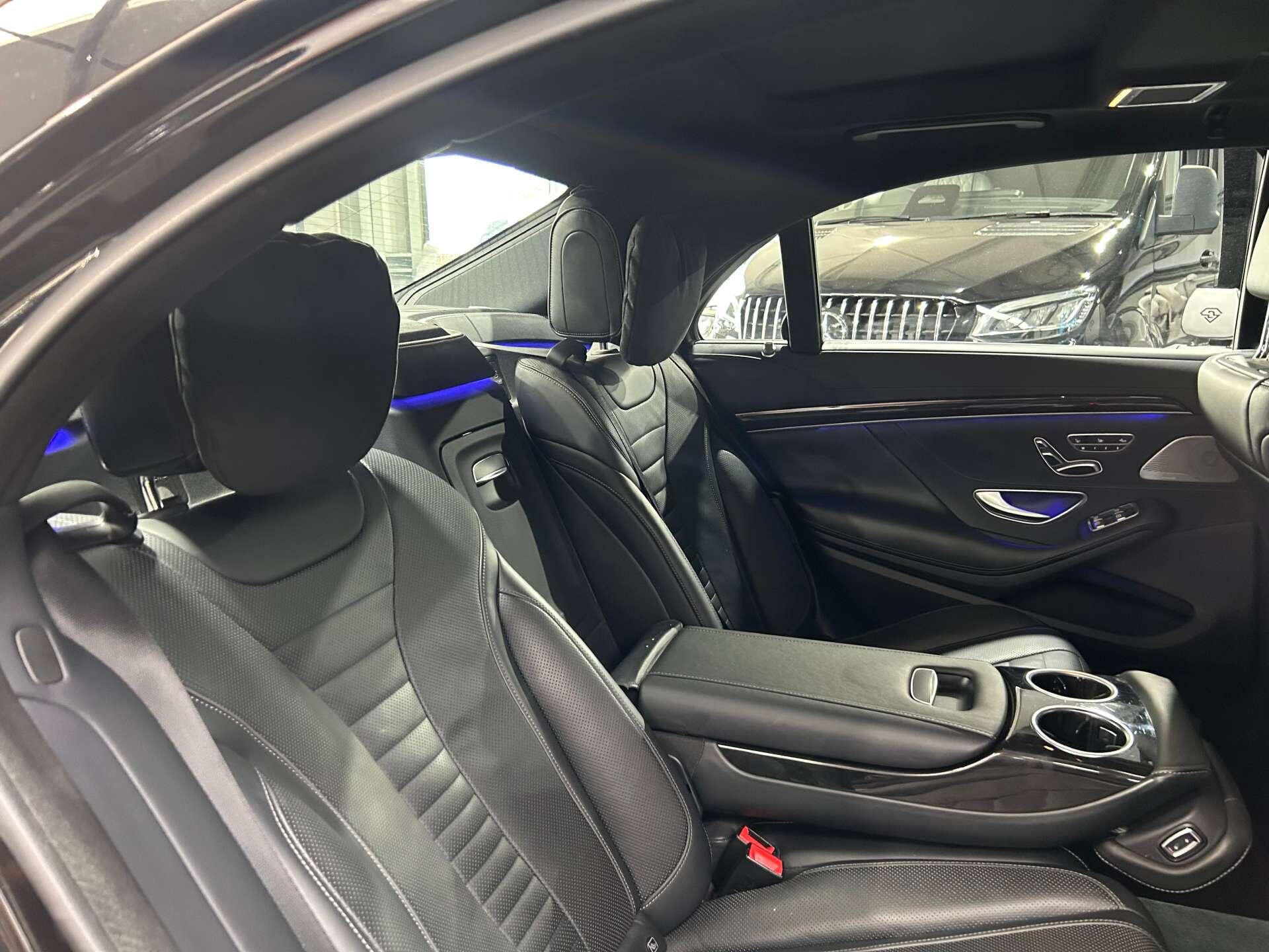 Mercedes-Benz S Class view 19