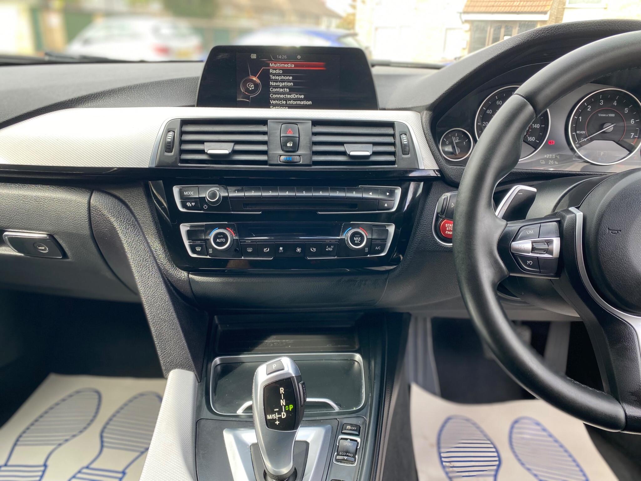 BMW 3 Series view 29