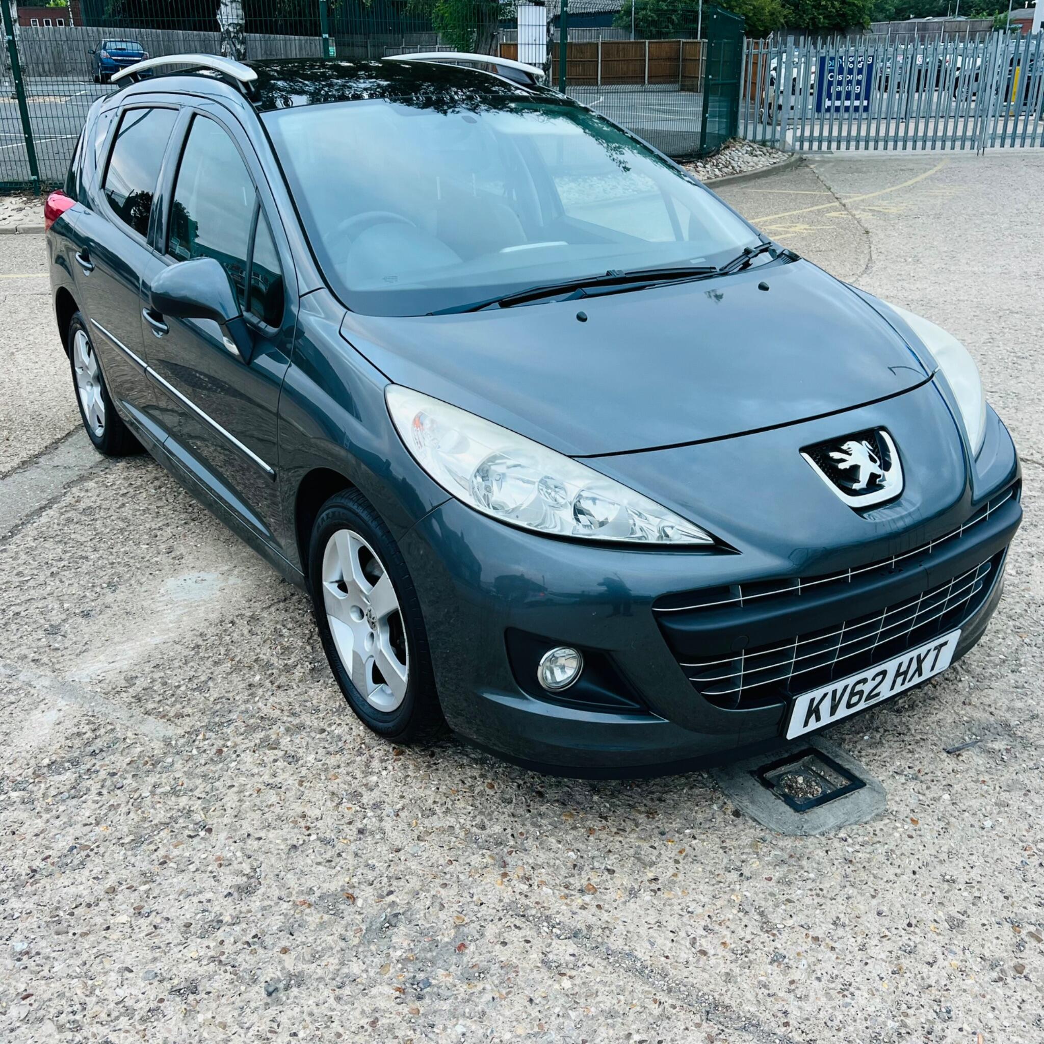 Peugeot 207 SW view 4