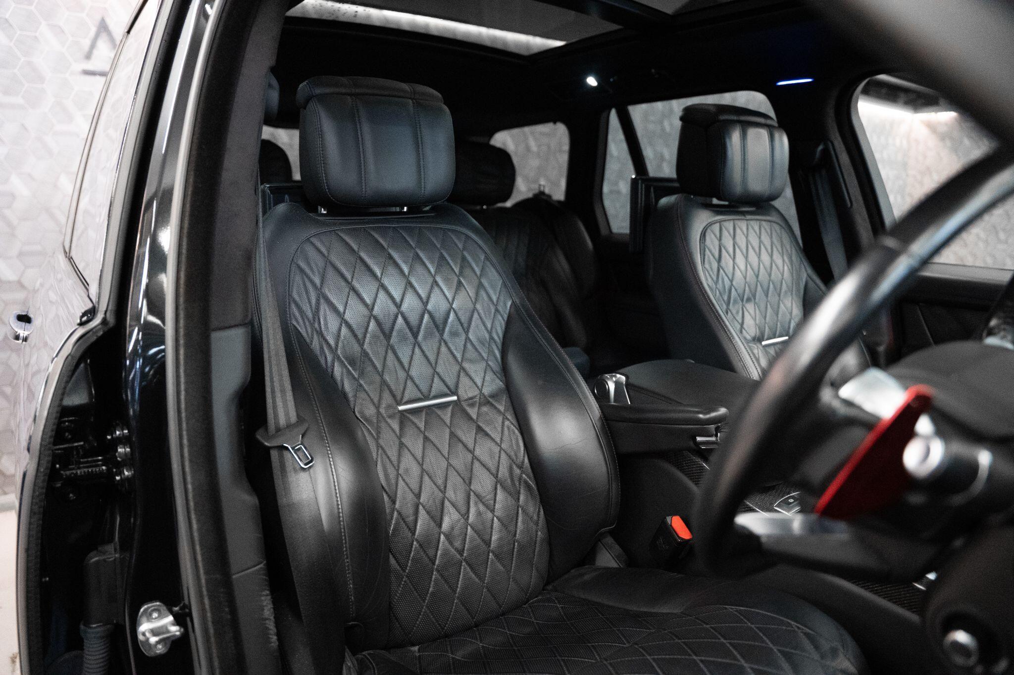 Land Rover Range Rover view 15