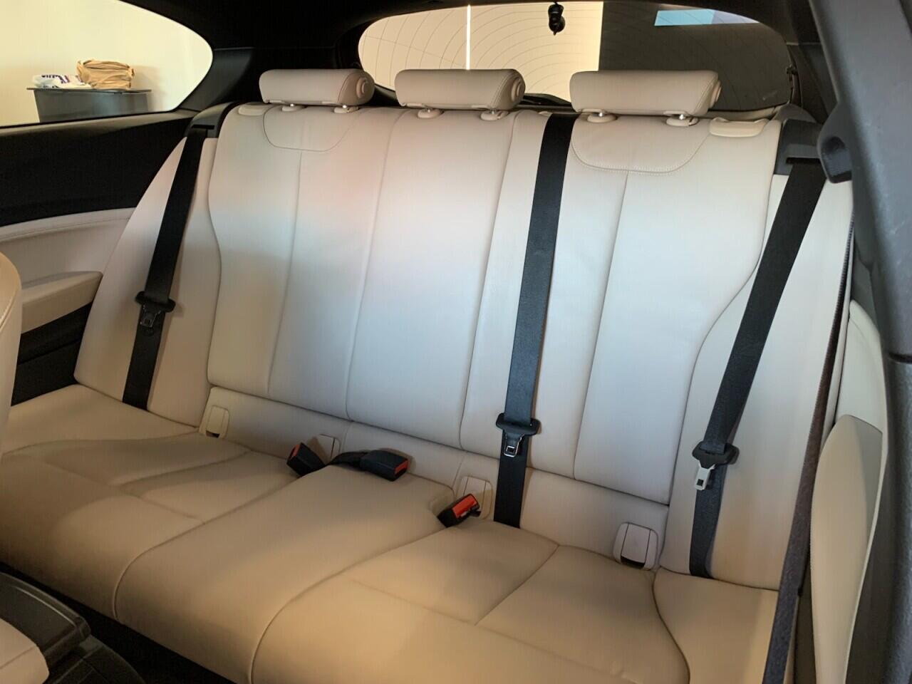 BMW 1 Series view 28