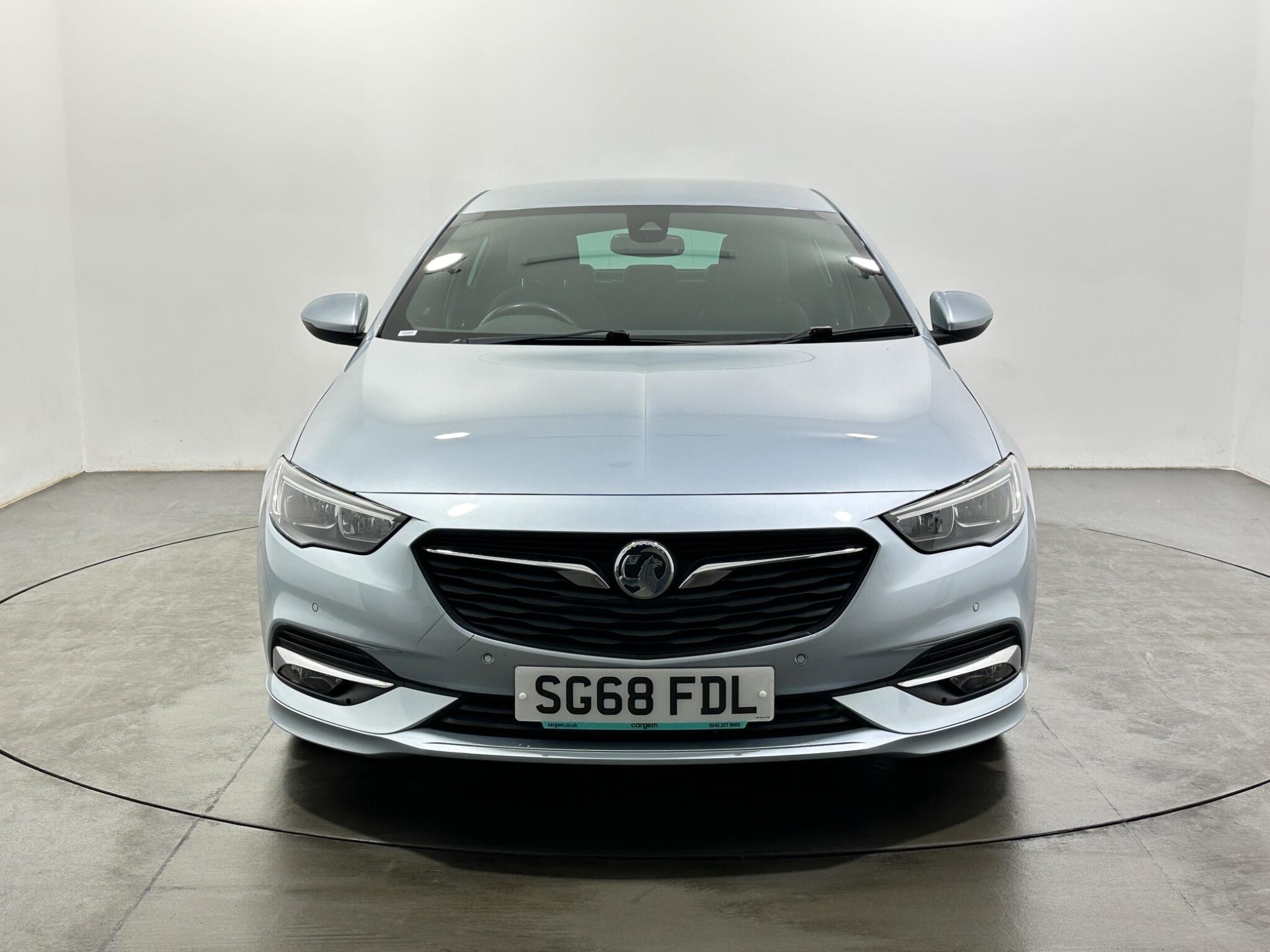 Vauxhall Insignia view 3