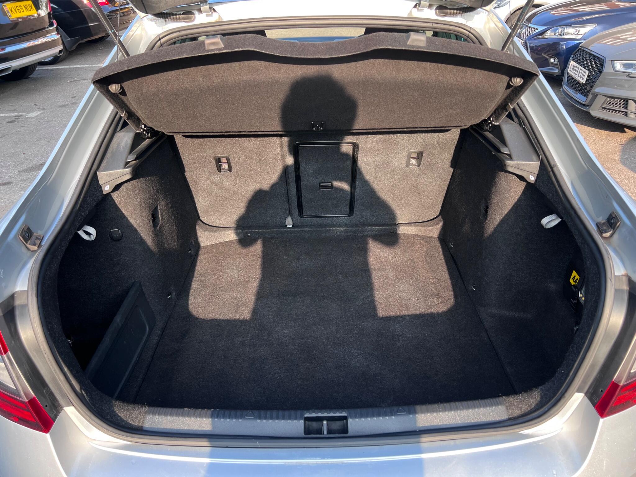 Skoda Octavia view 38
