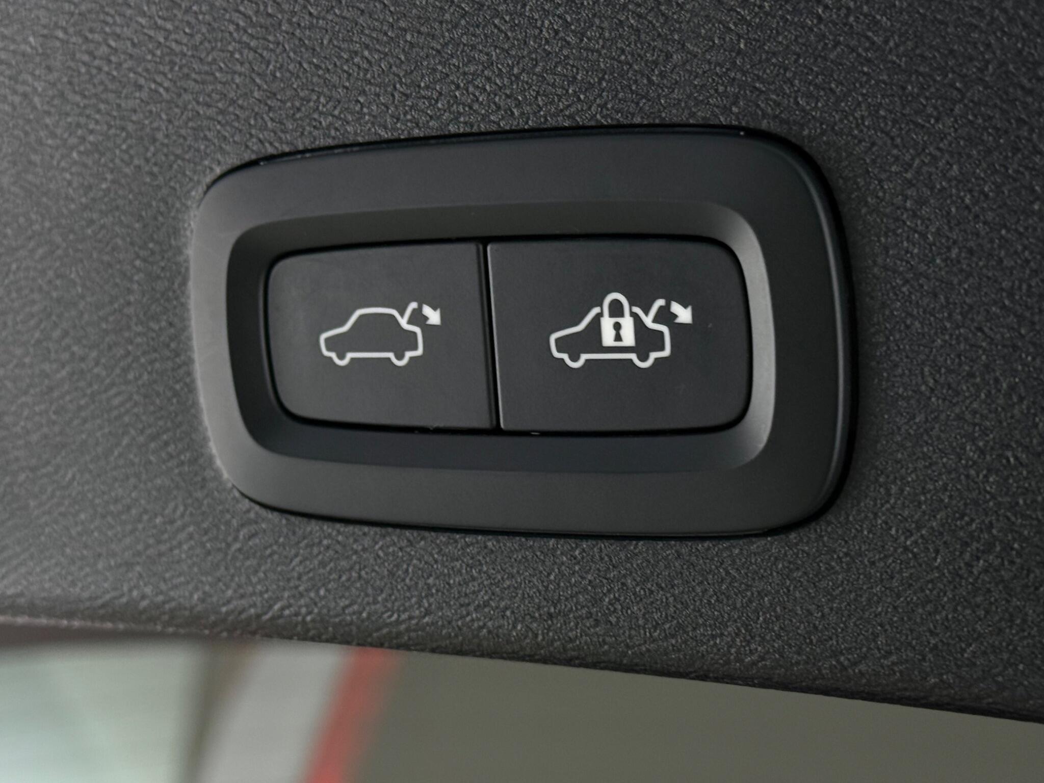 Volvo XC40 view 10