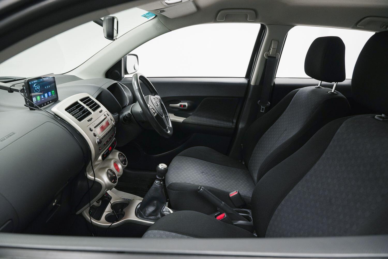 Toyota Urban Cruiser view 24