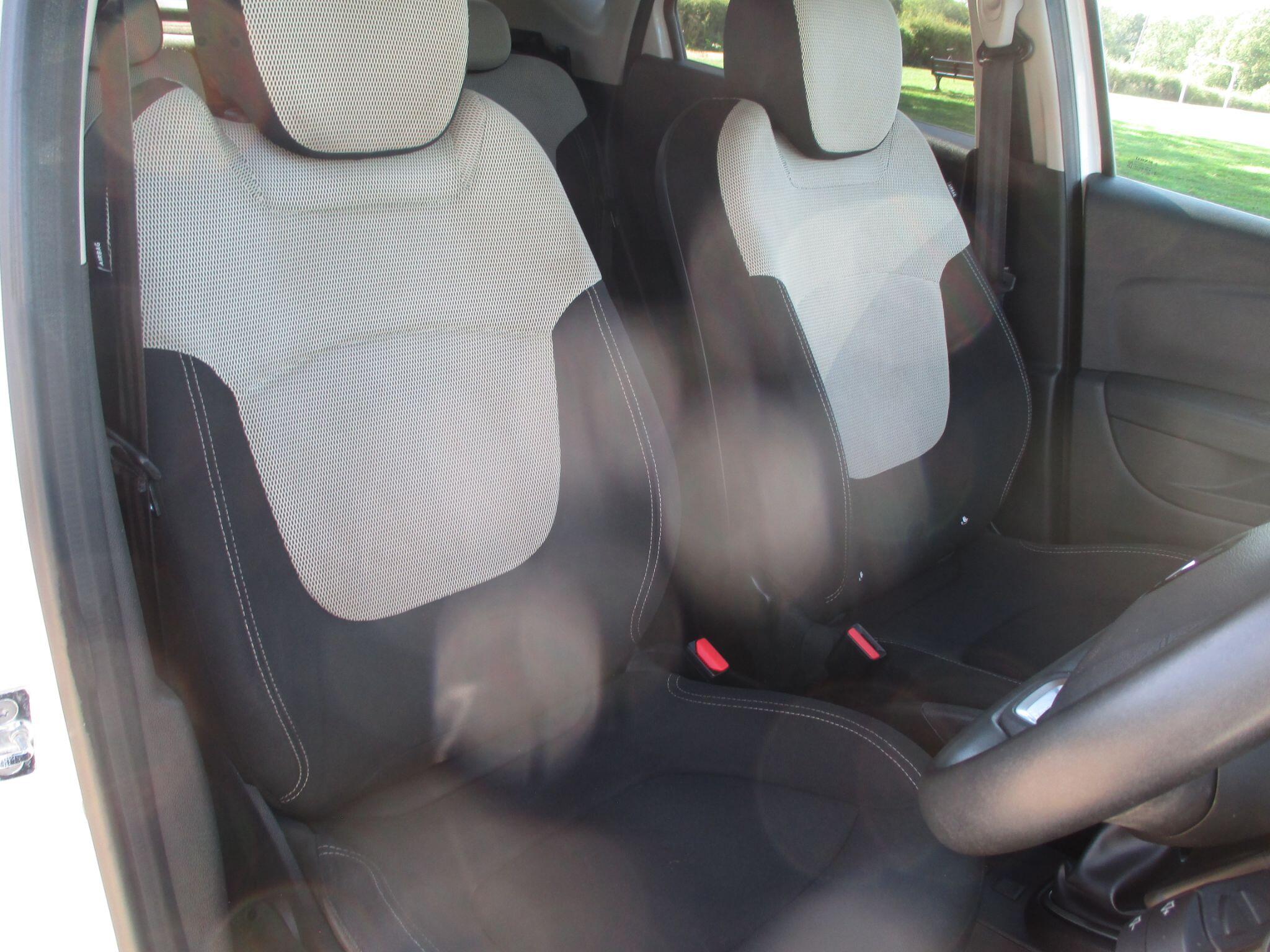 Renault Captur view 21