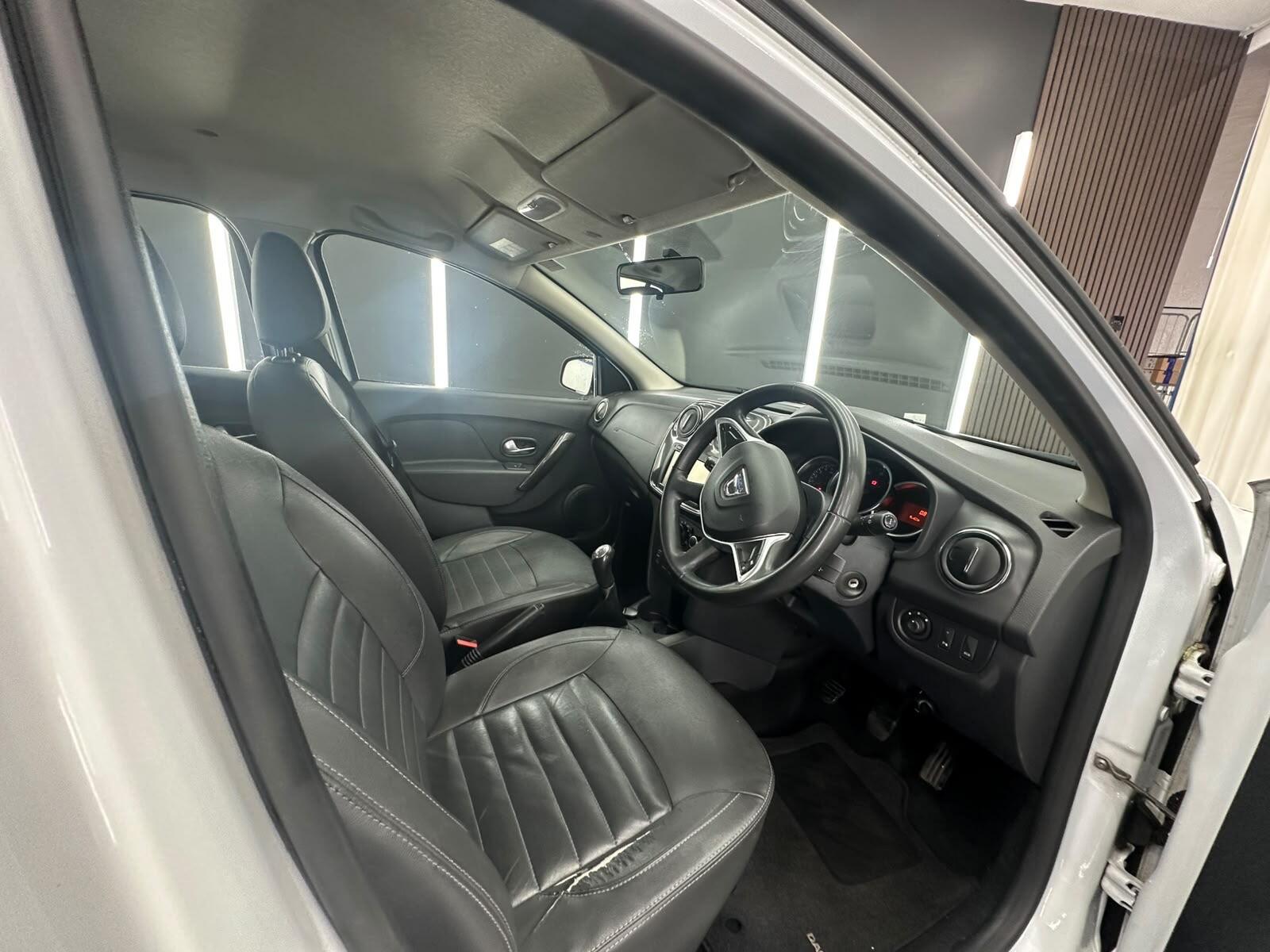 Dacia Sandero view 22