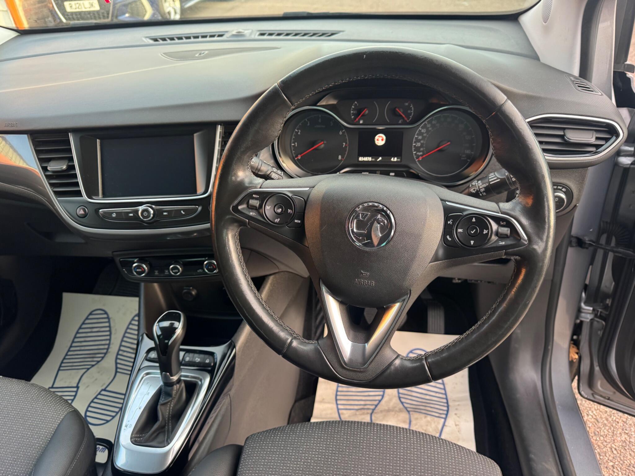 Vauxhall Crossland view 12