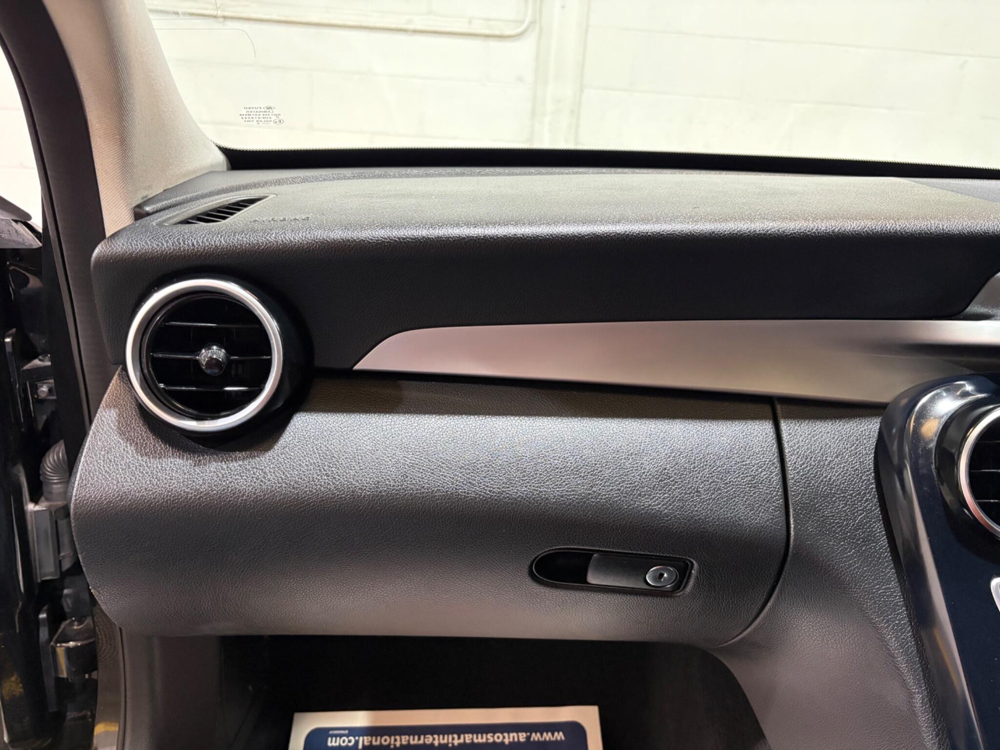 Mercedes-Benz C Class view 65