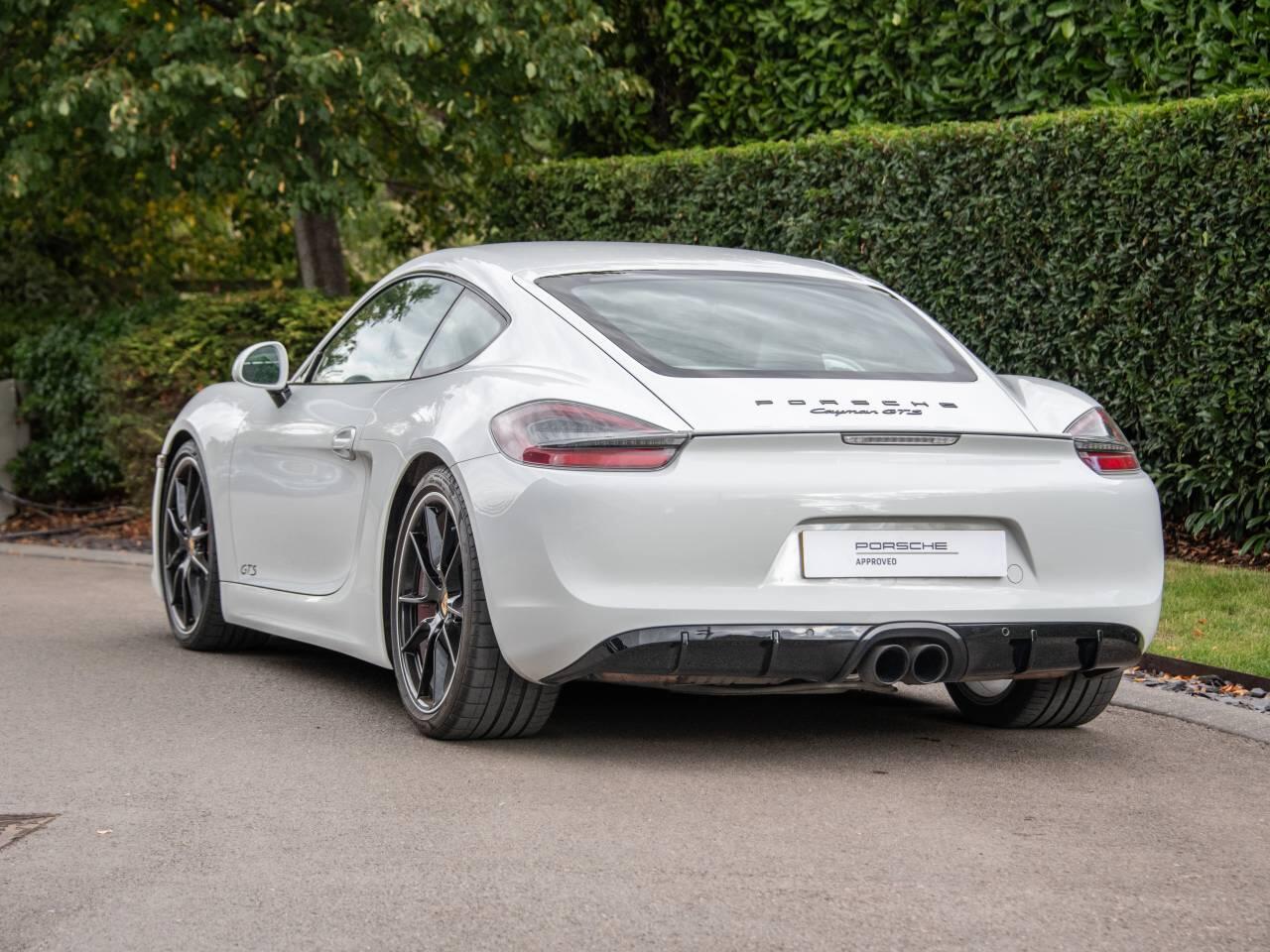 Porsche Cayman view 53