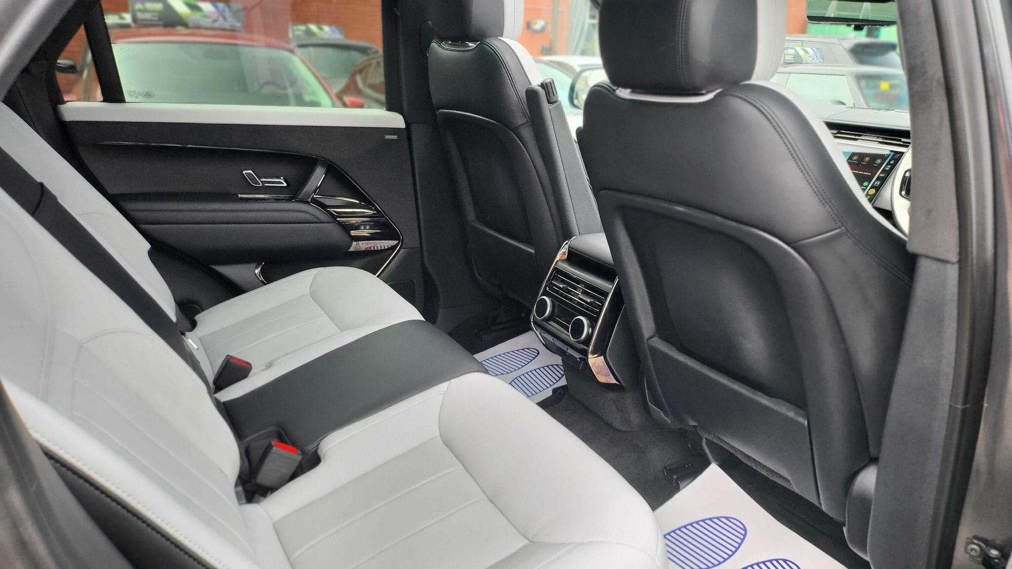 Land Rover Range Rover Sport view 21