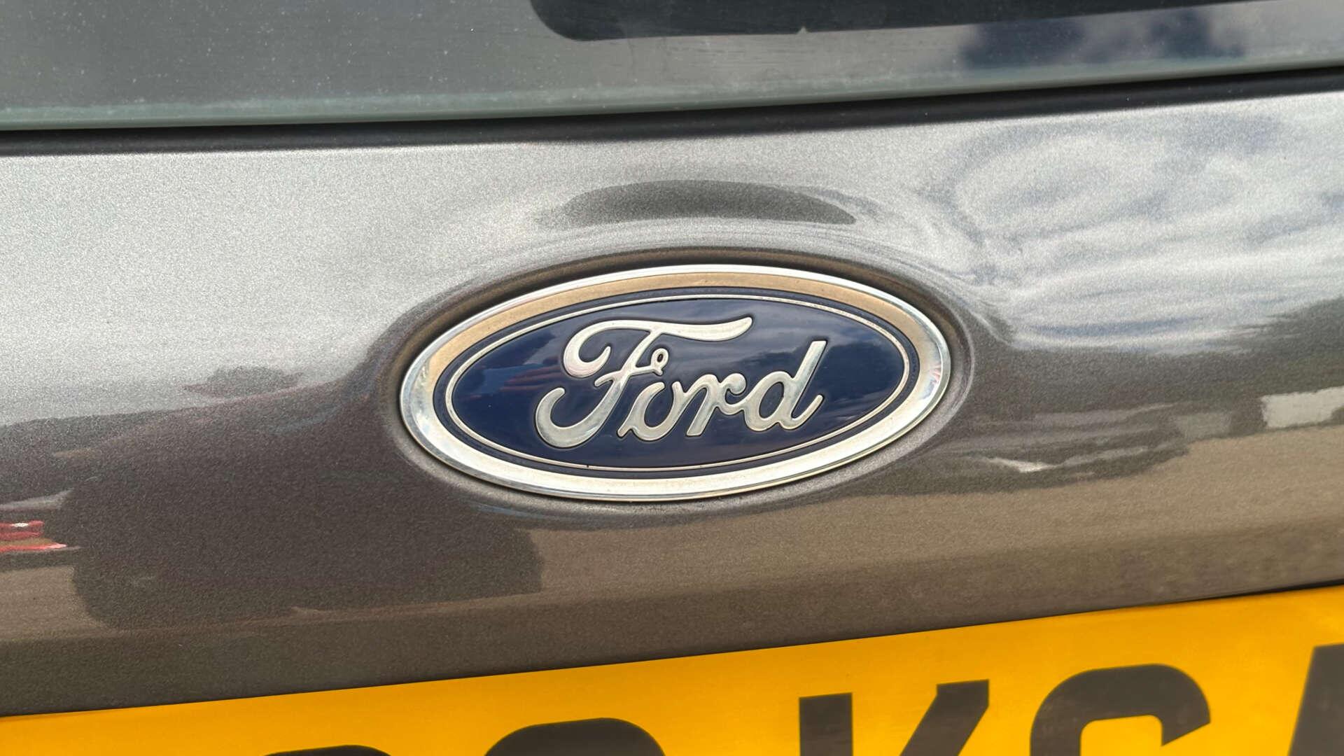 Ford Fiesta view 48
