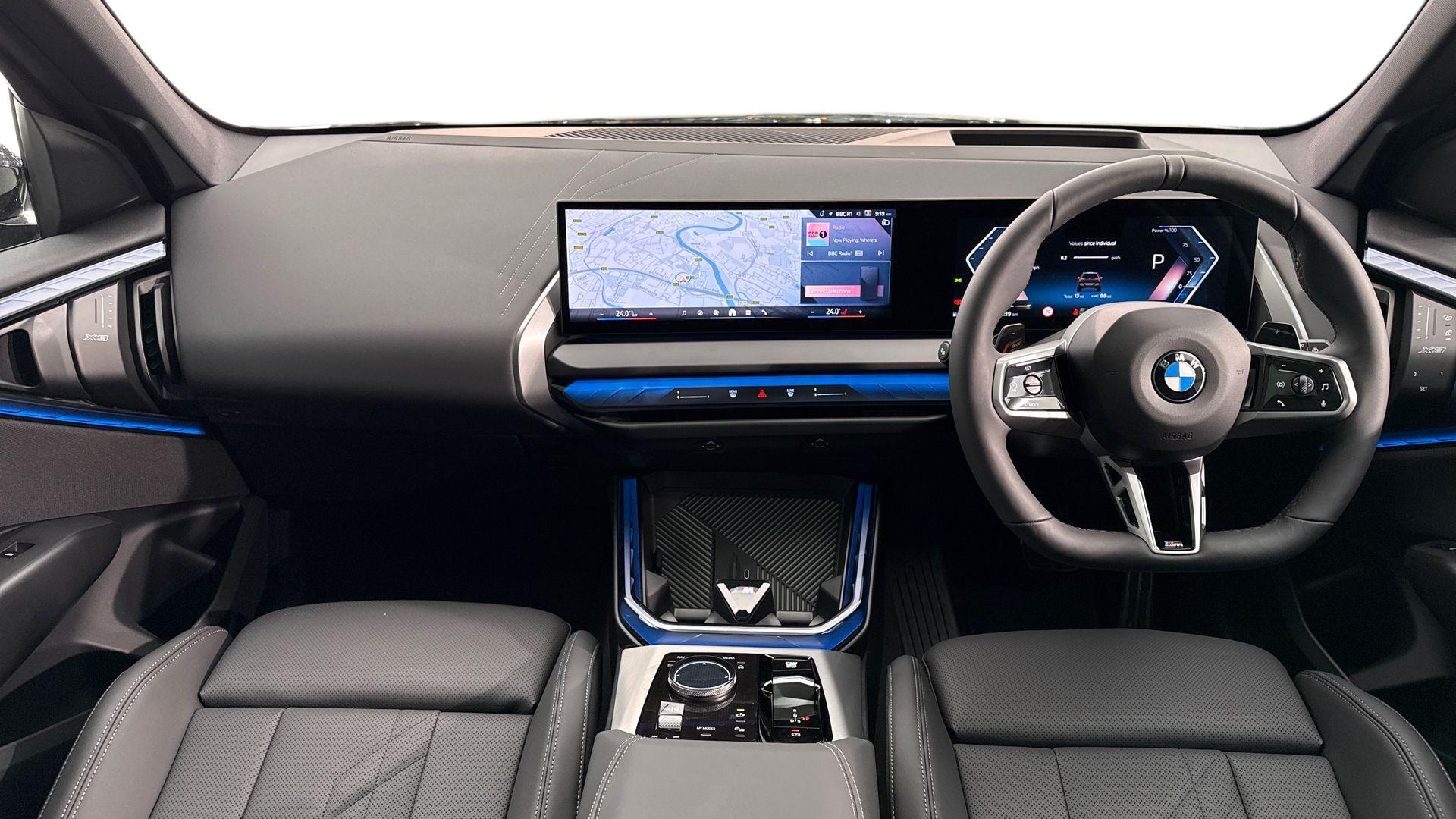 BMW X3 view 4