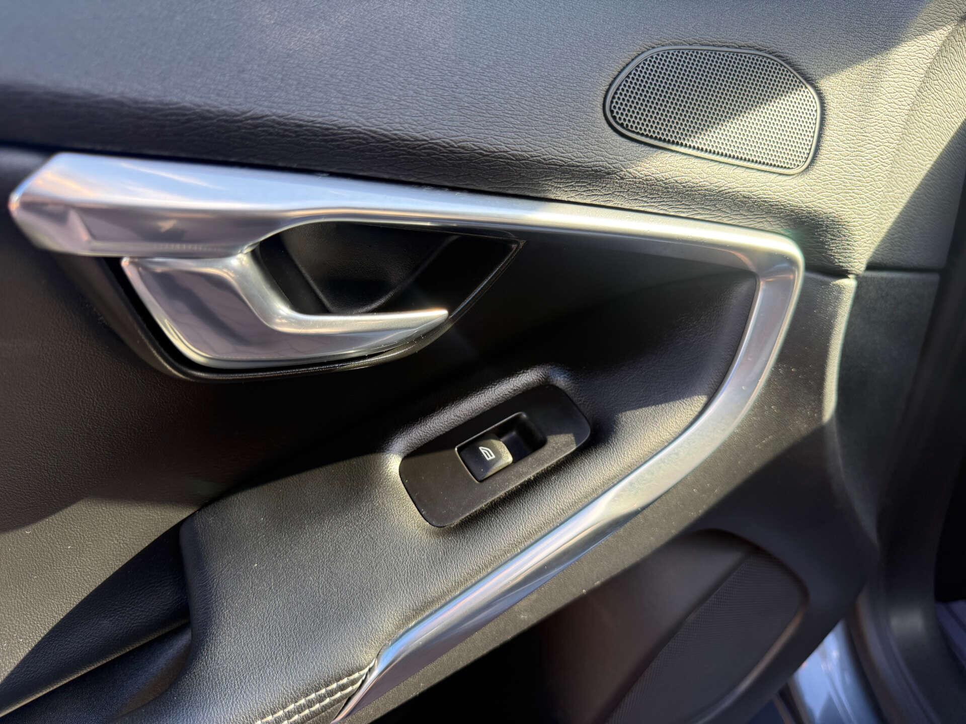 Volvo V40 view 69