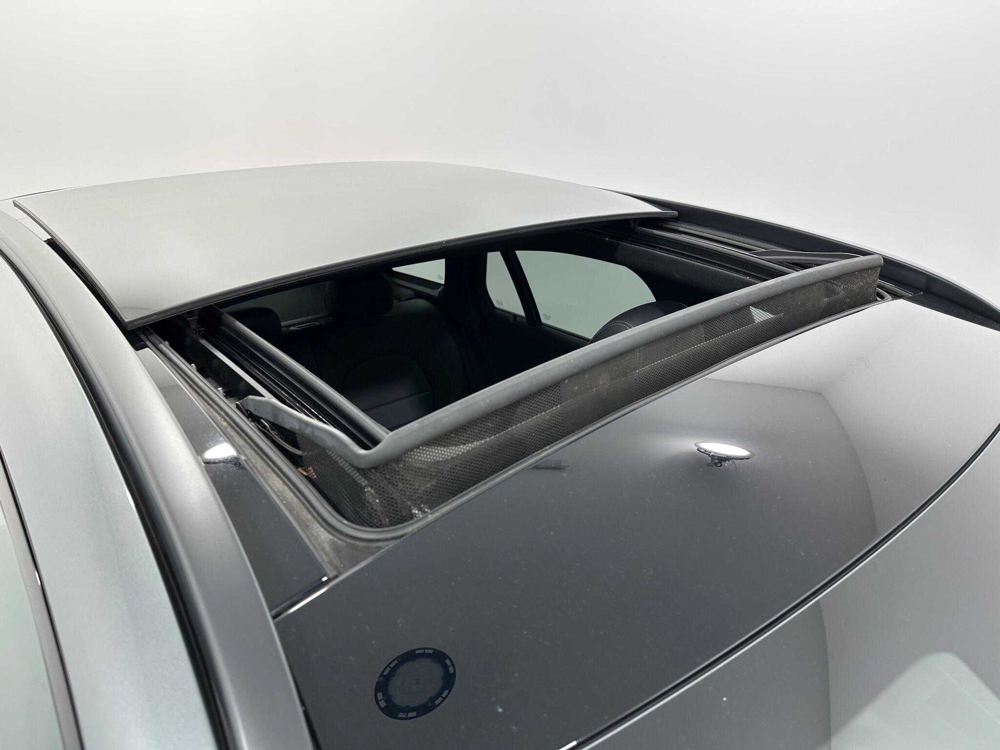 Mercedes-Benz GLC view 56