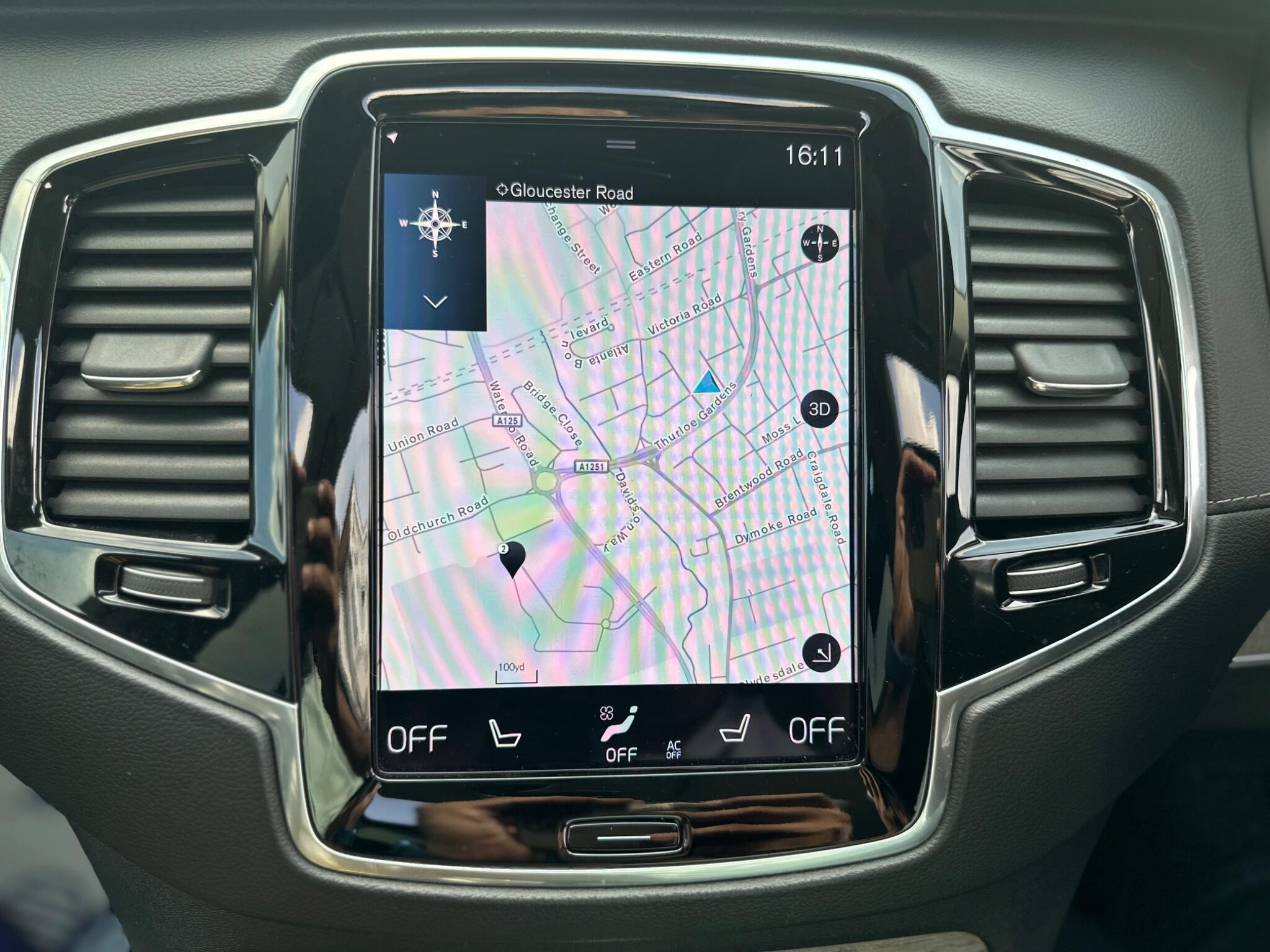 Volvo XC90 view 28