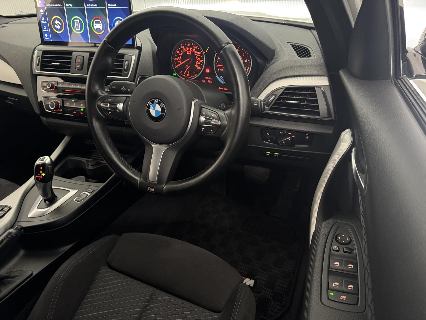 BMW 1 Series view 36