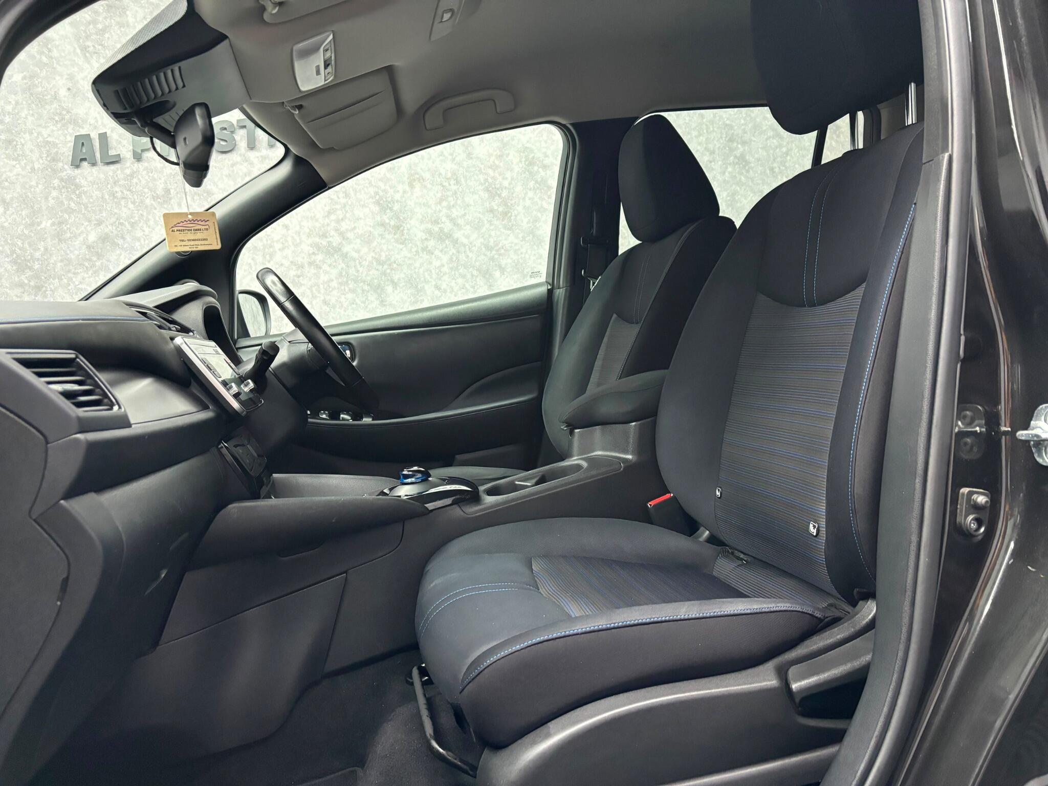 Nissan Leaf view 19