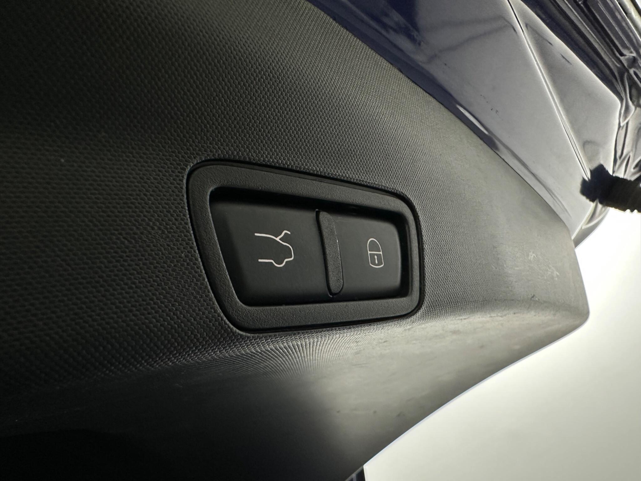 Alfa Romeo Stelvio view 47