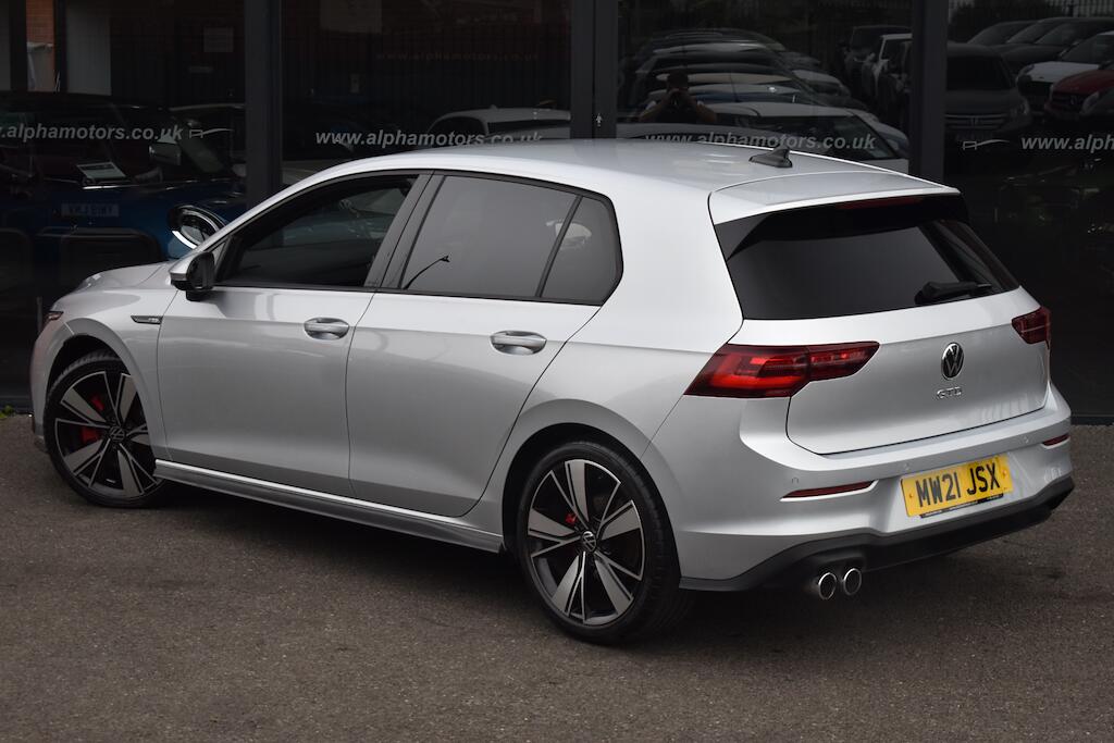 Volkswagen Golf view 2