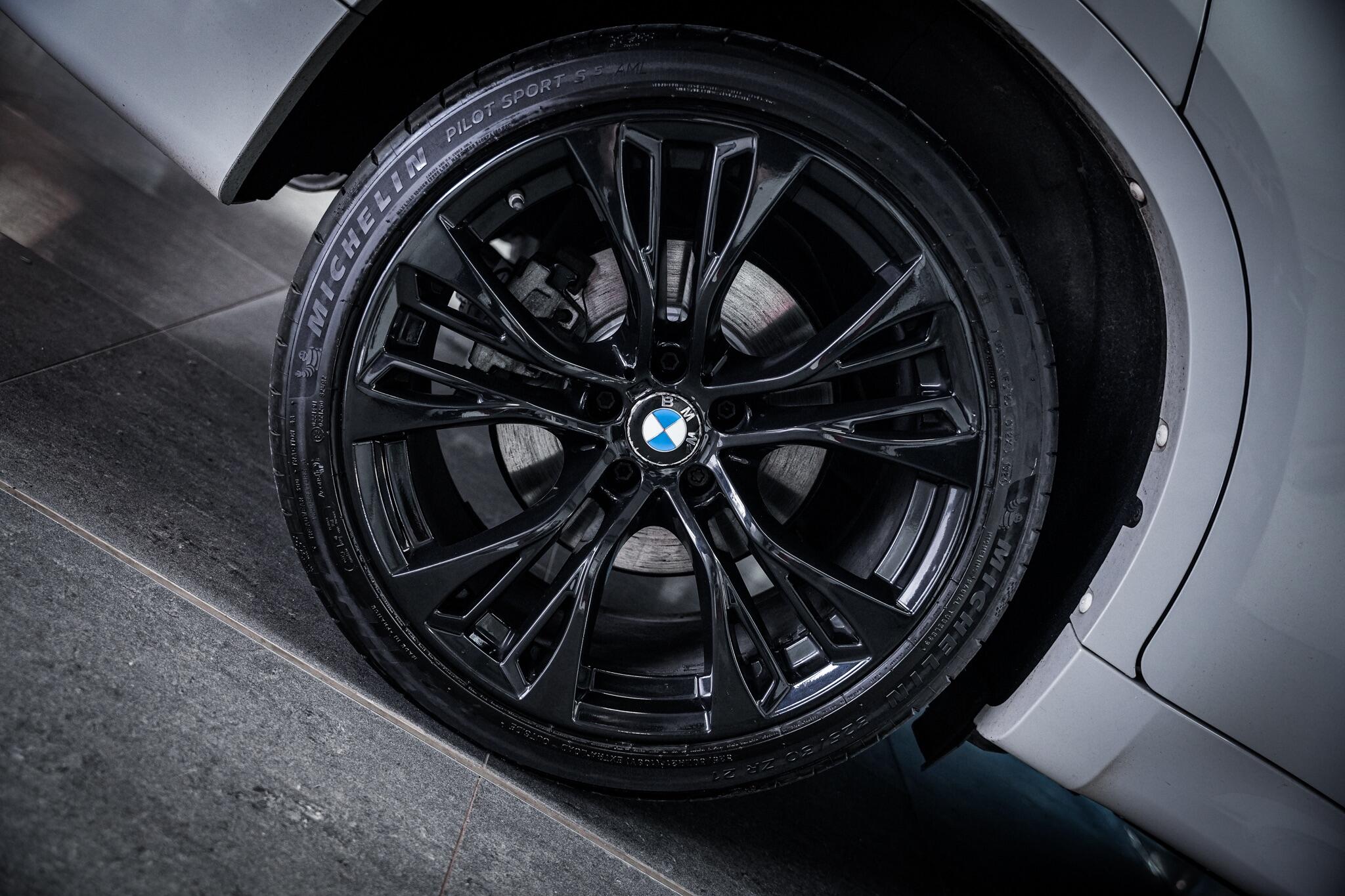 BMW X6 view 27