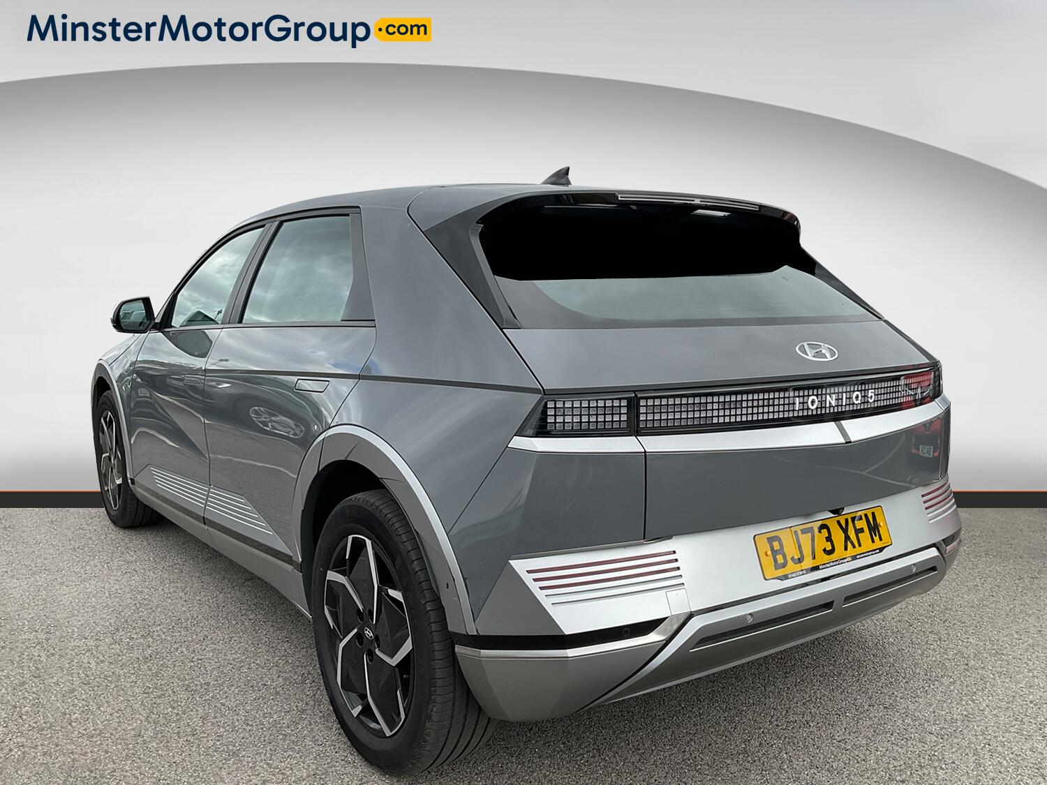 Hyundai Ioniq 5 view 4