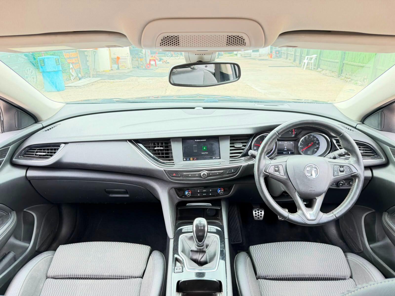 Vauxhall Insignia view 25