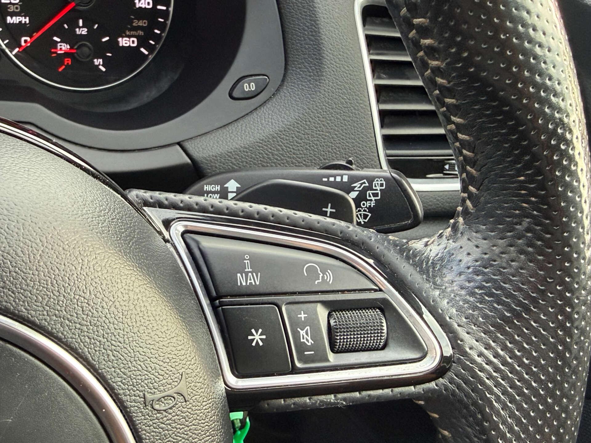 Audi Q3 view 52