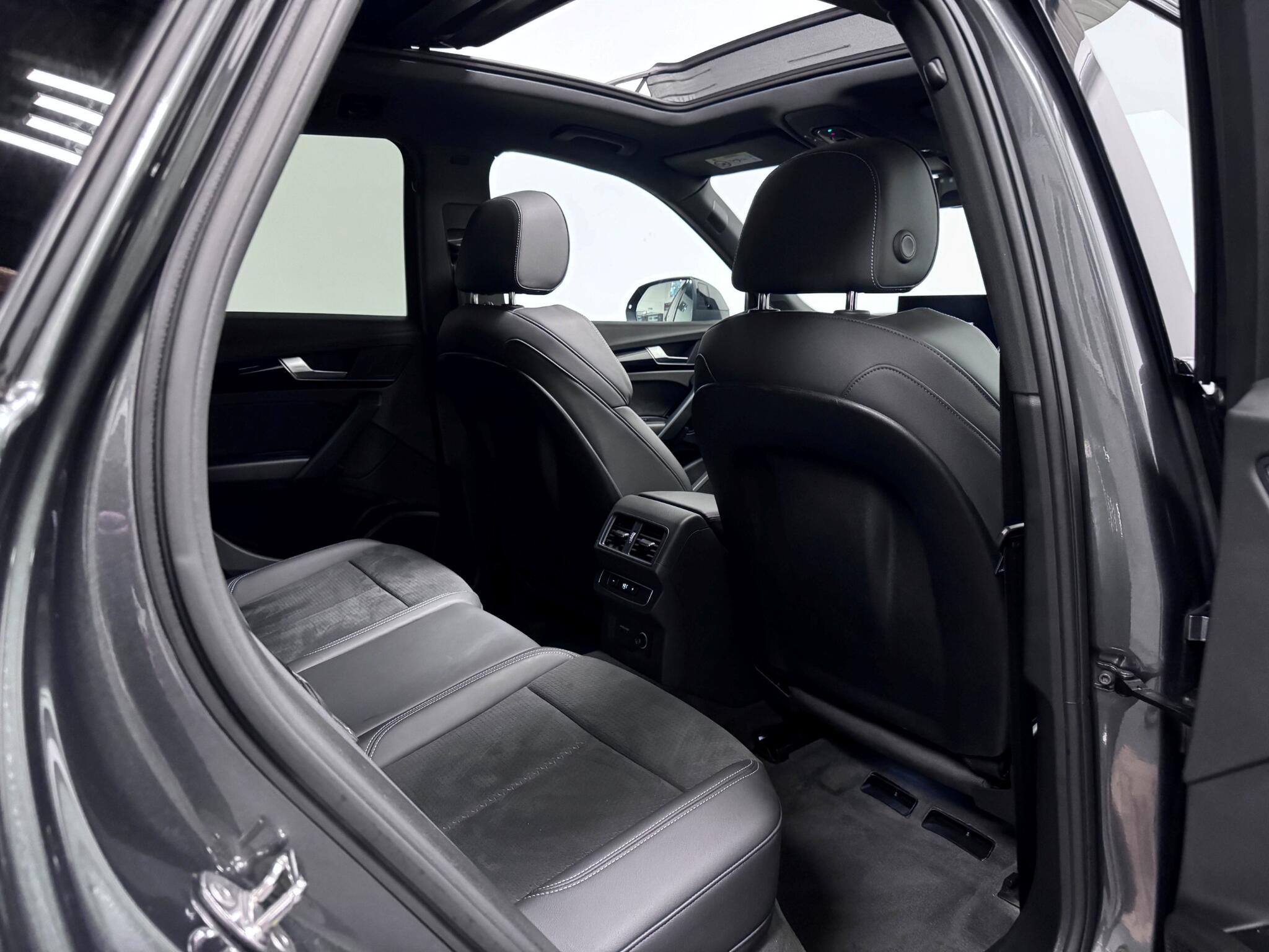 Audi Q5 view 29