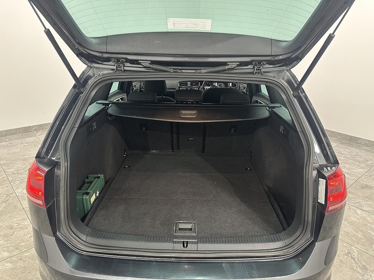 Volkswagen Golf view 7