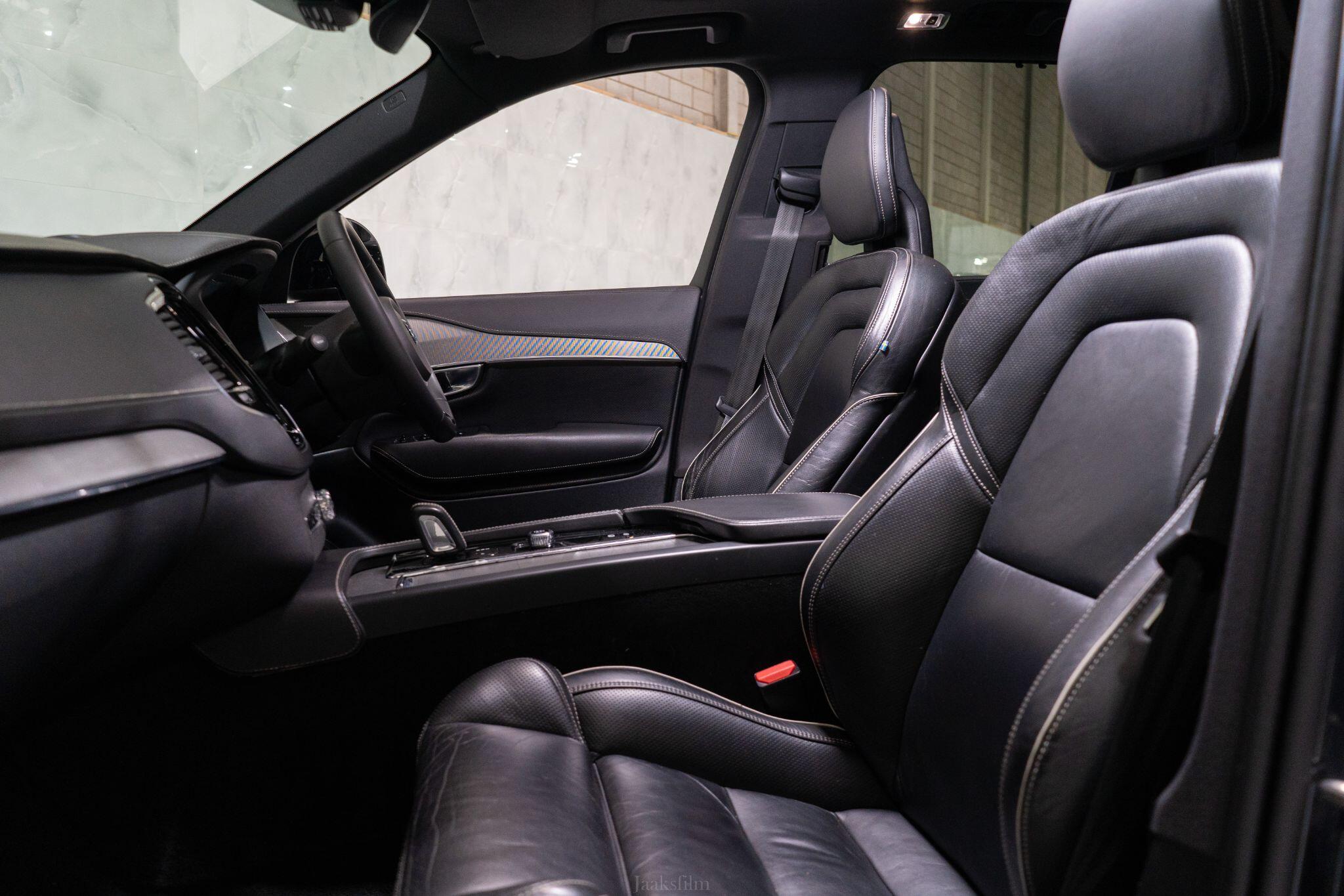 Volvo XC90 view 35
