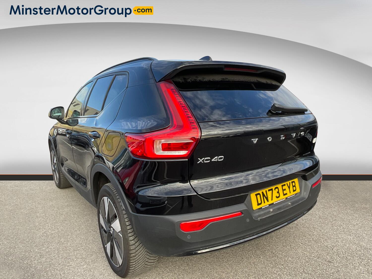 Volvo XC40 view 4