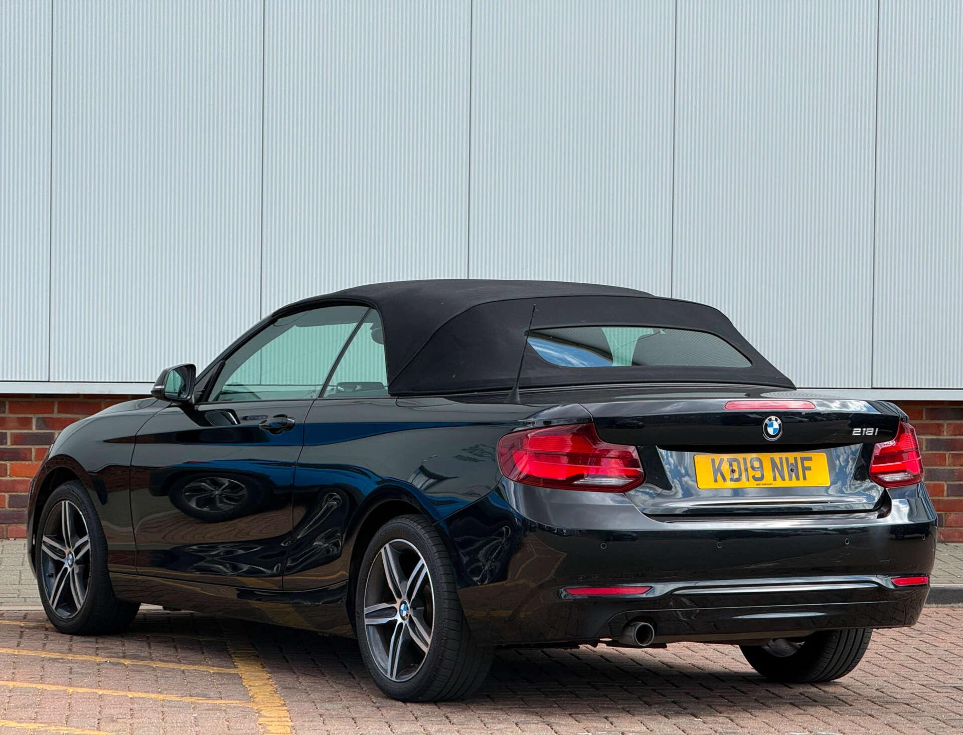 BMW 2 Series view 4