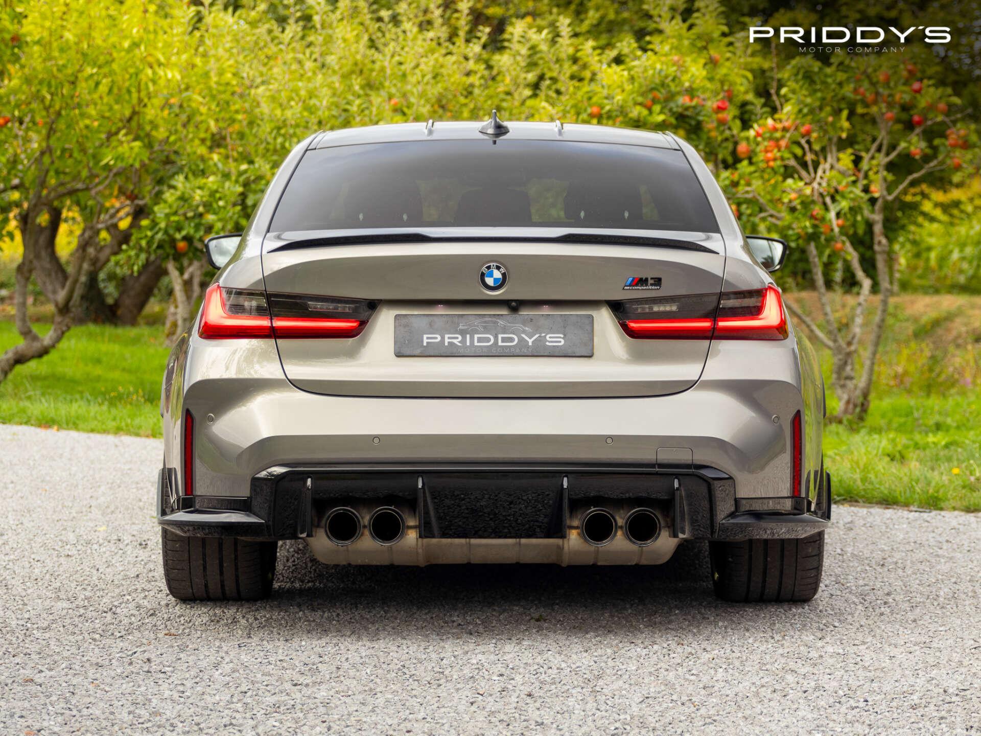 BMW M3 view 4
