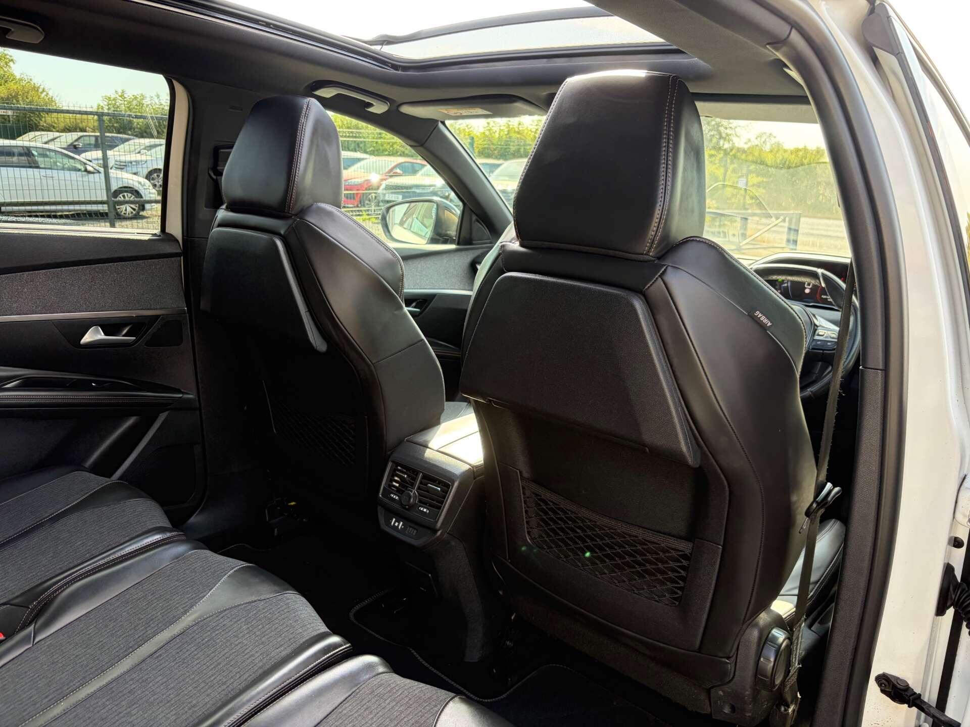 Peugeot 5008 view 32
