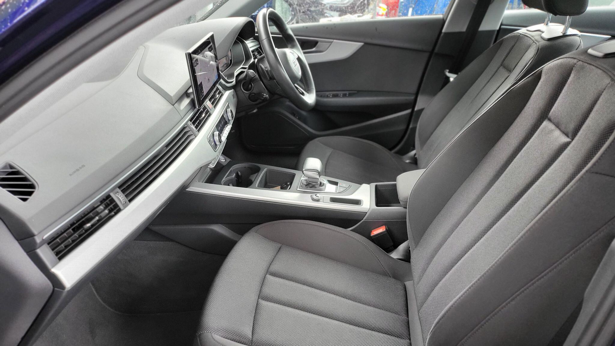 Audi A4 view 30