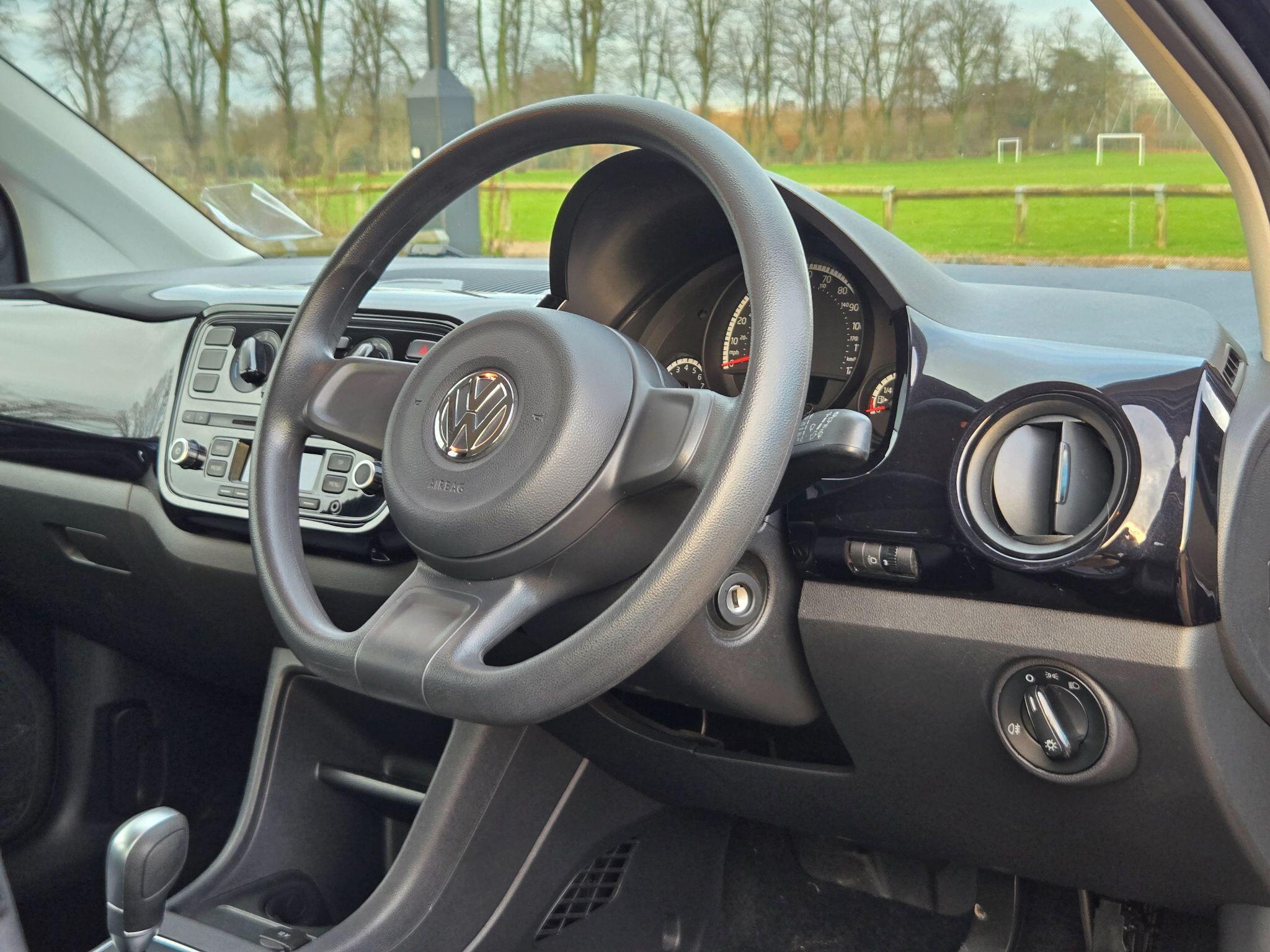 2013 Volkswagen up! 1.0 Move up! ASG Euro 5 5dr • 45,000 miles image 38