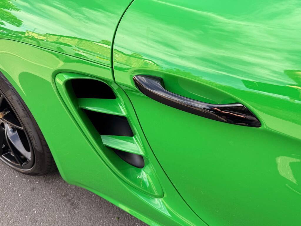 Porsche Cayman view 25