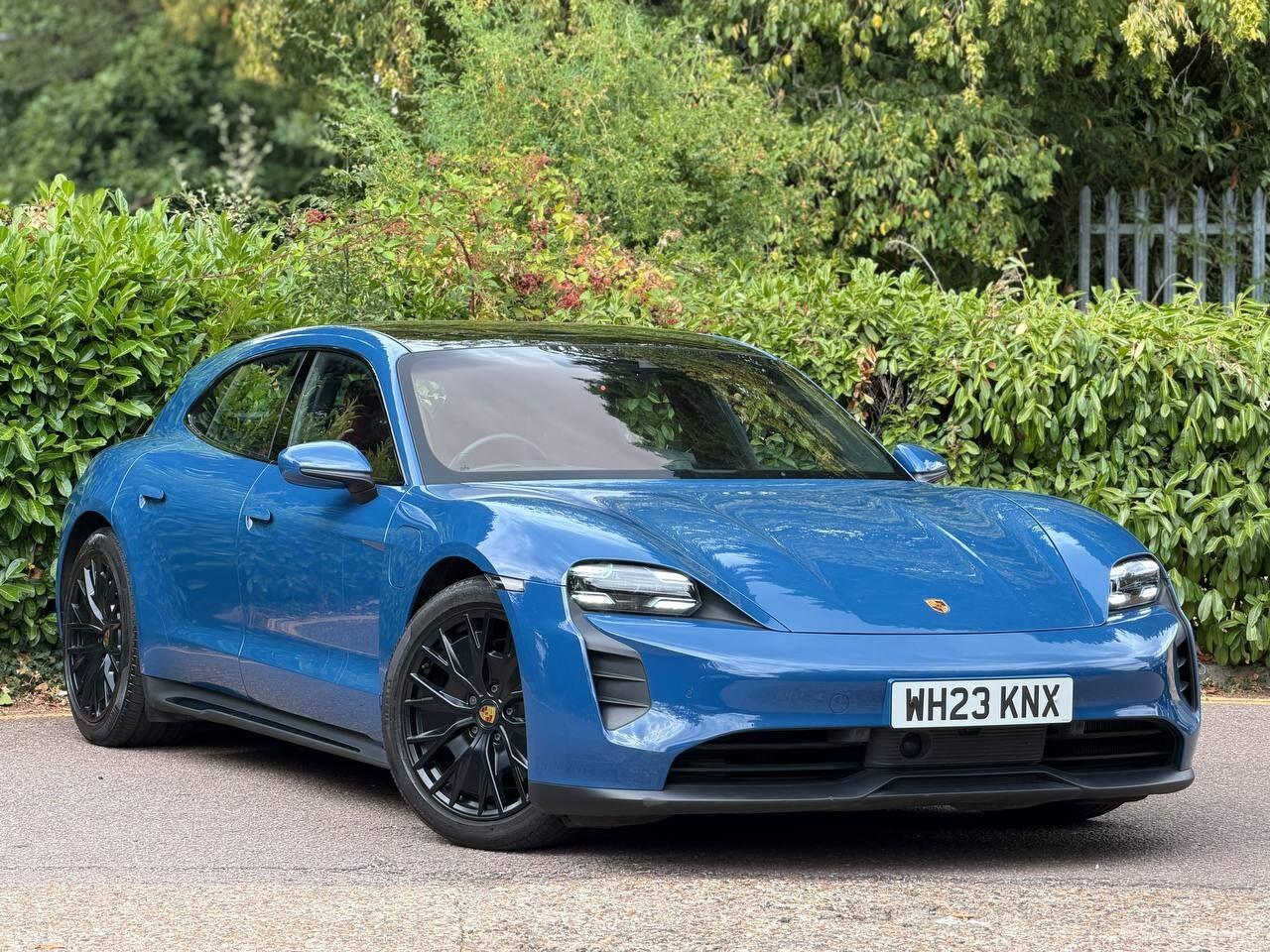Porsche Taycan view 75