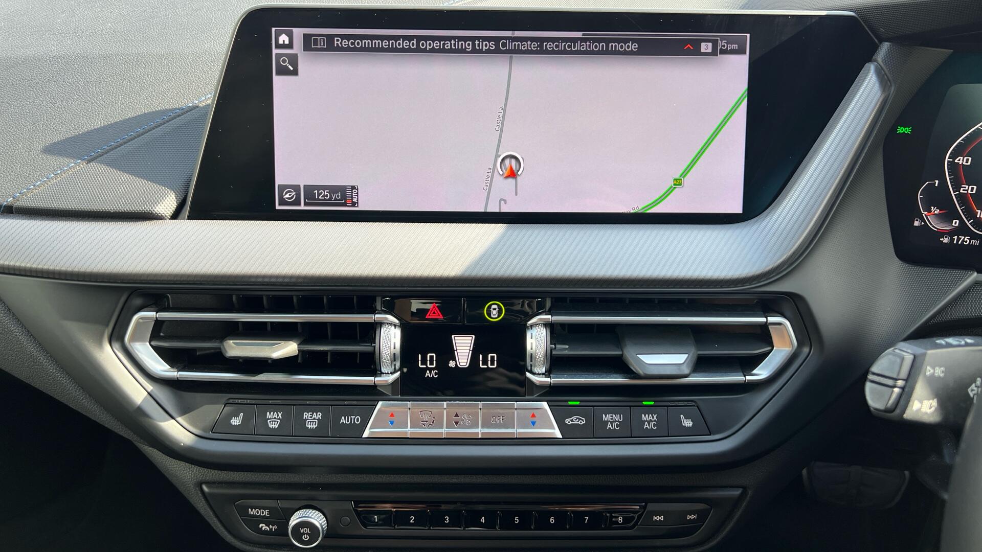 BMW 1 Series view 9