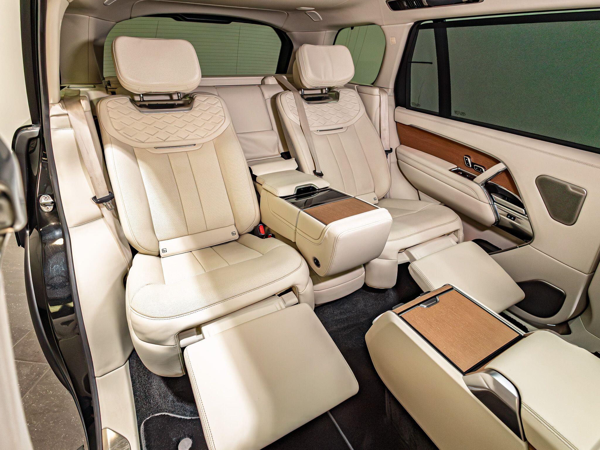 Land Rover Range Rover view 4
