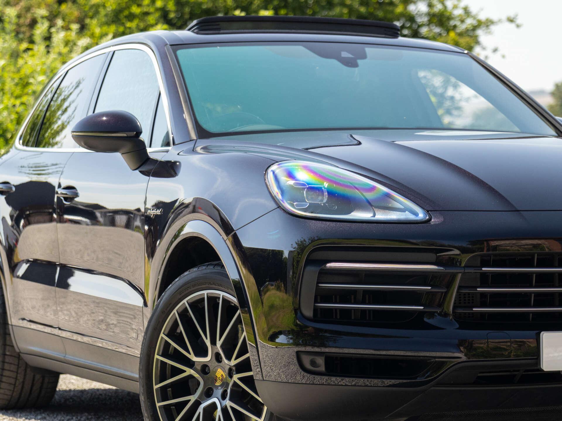 Porsche Cayenne view 29