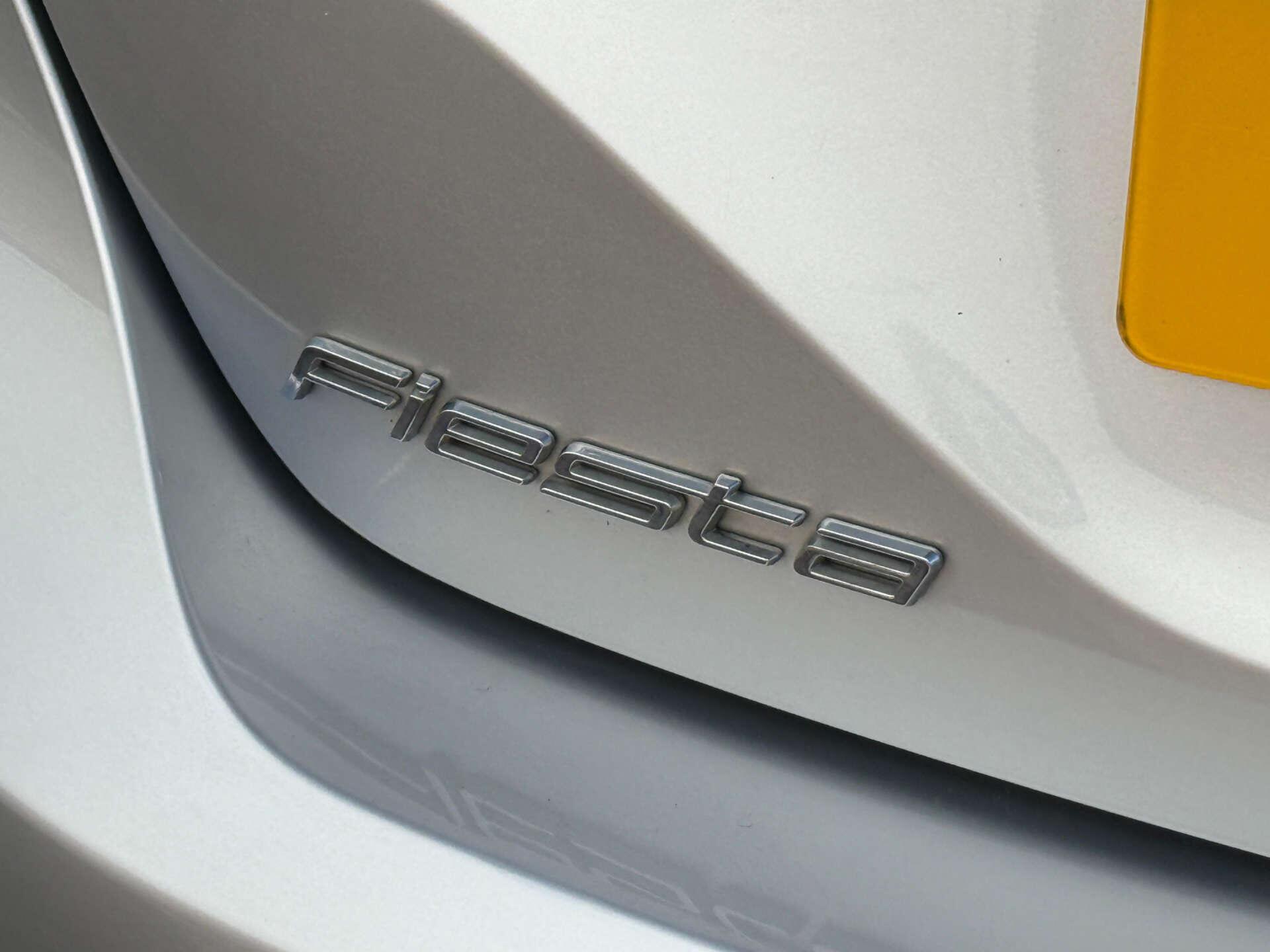 Ford Fiesta view 72
