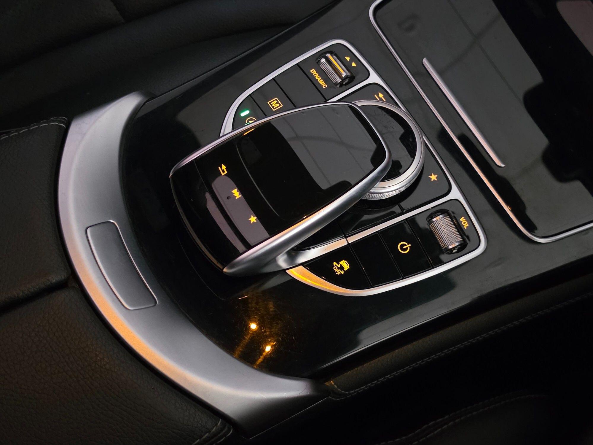 Mercedes-Benz GLC view 28