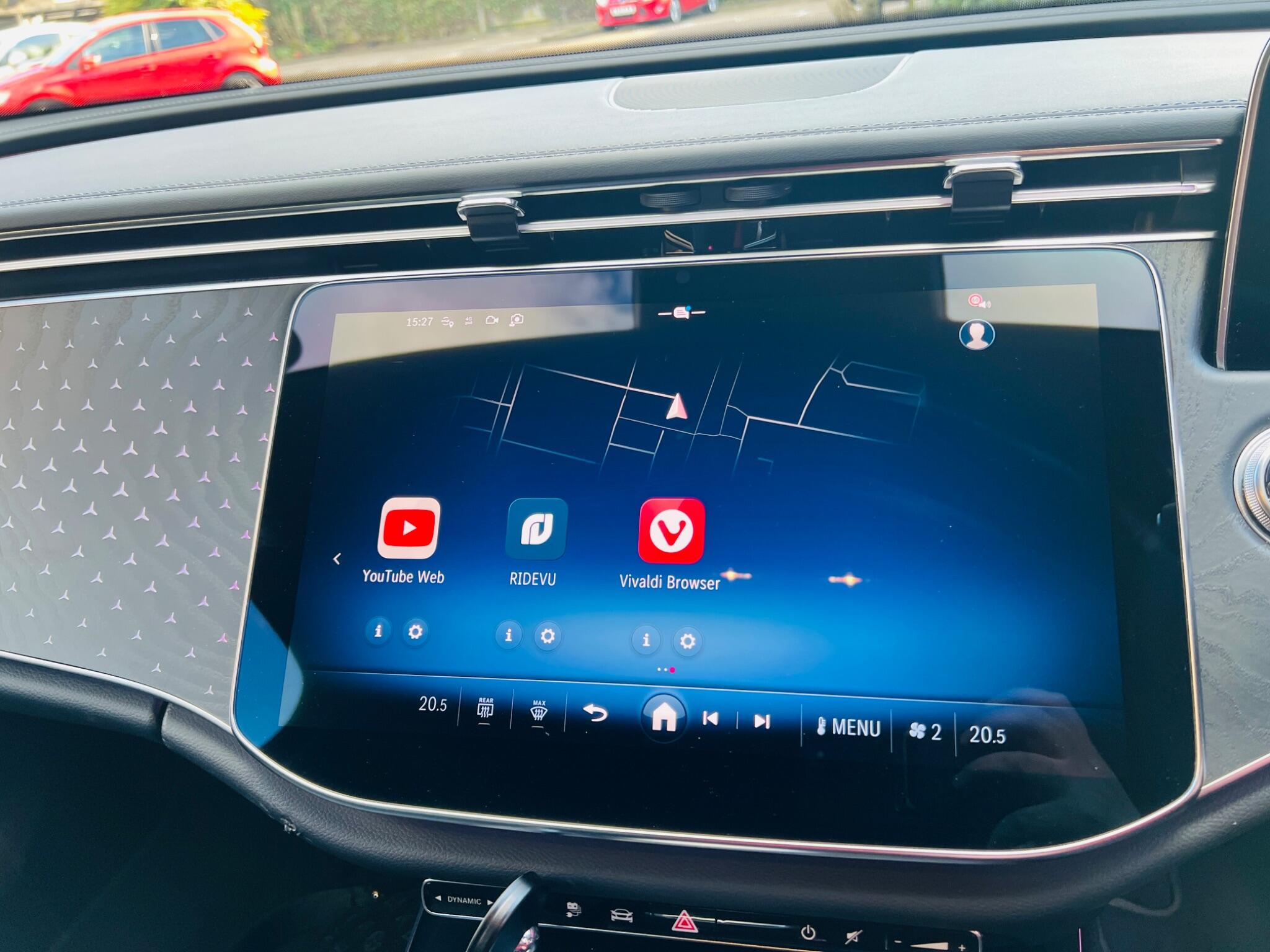 Mercedes-Benz E Class view 28
