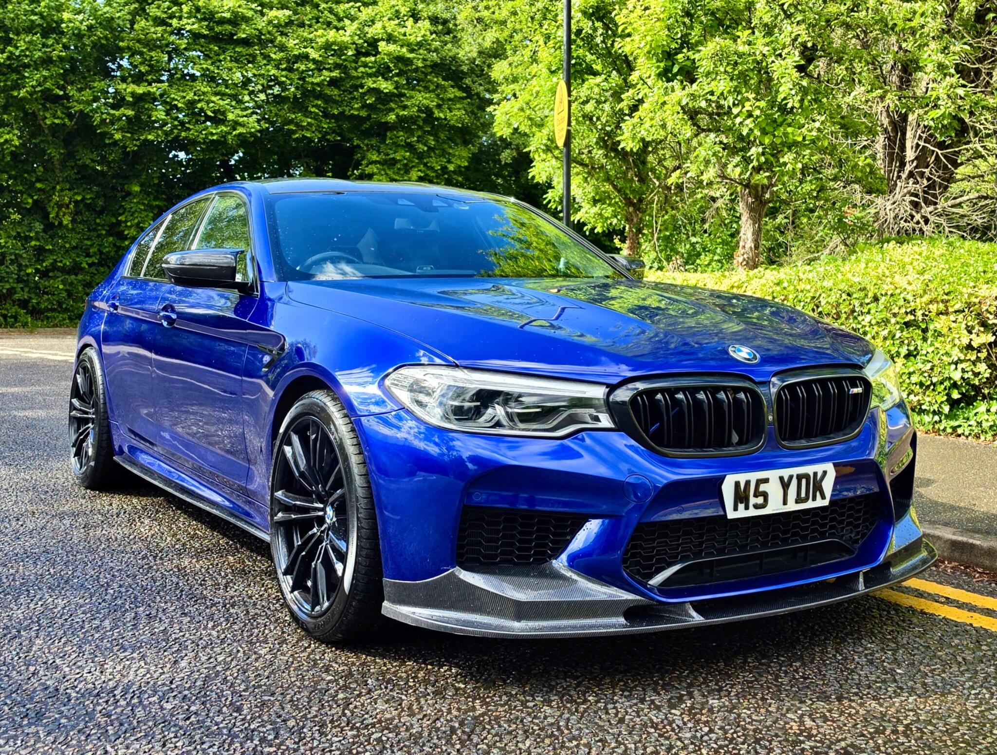 BMW M5 view 9