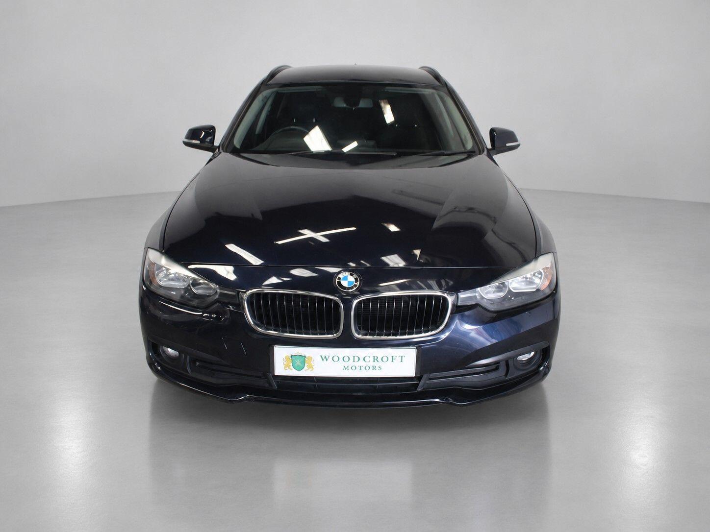 BMW 3 Series view 13