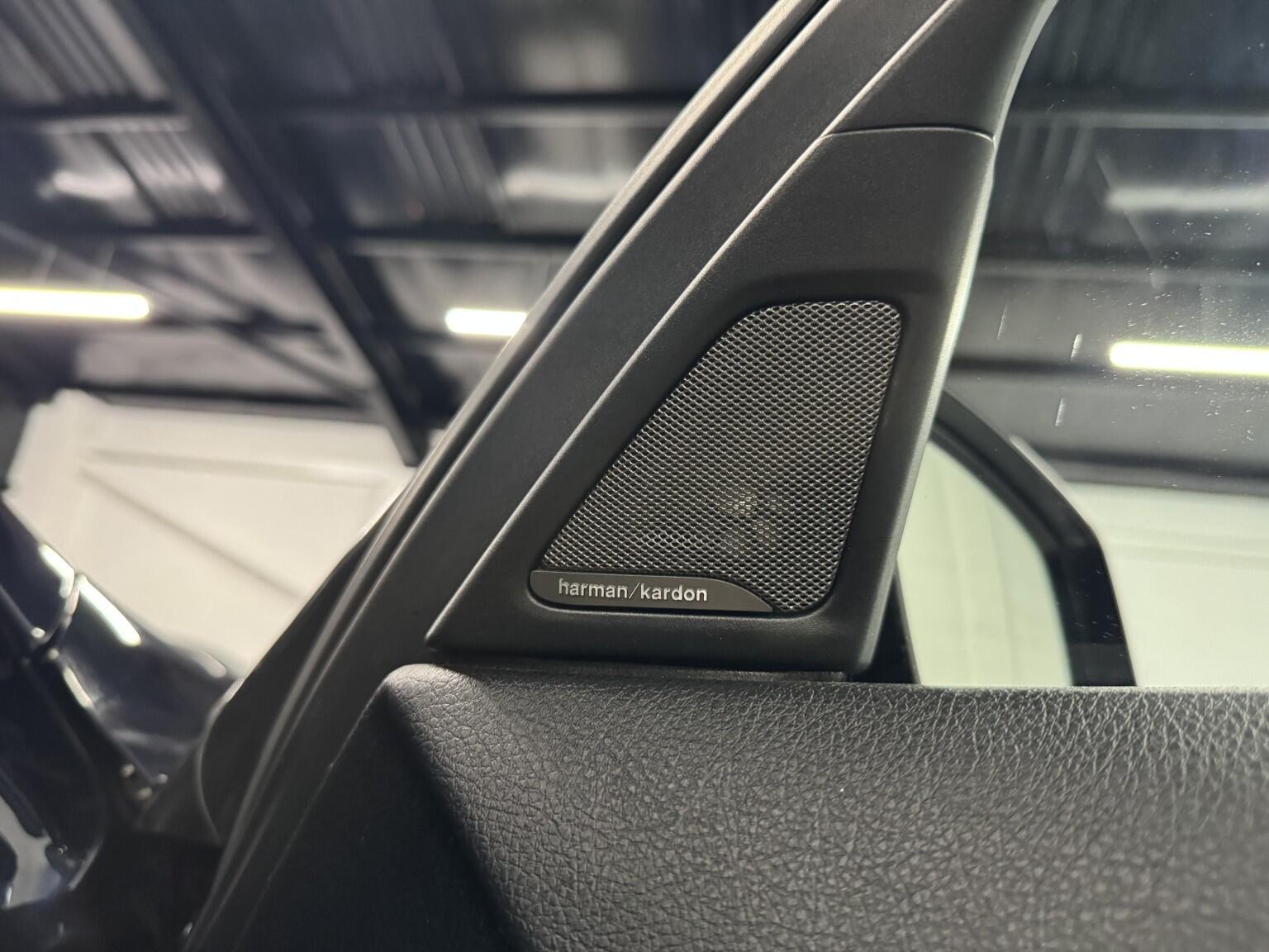 BMW 5 Series view 5