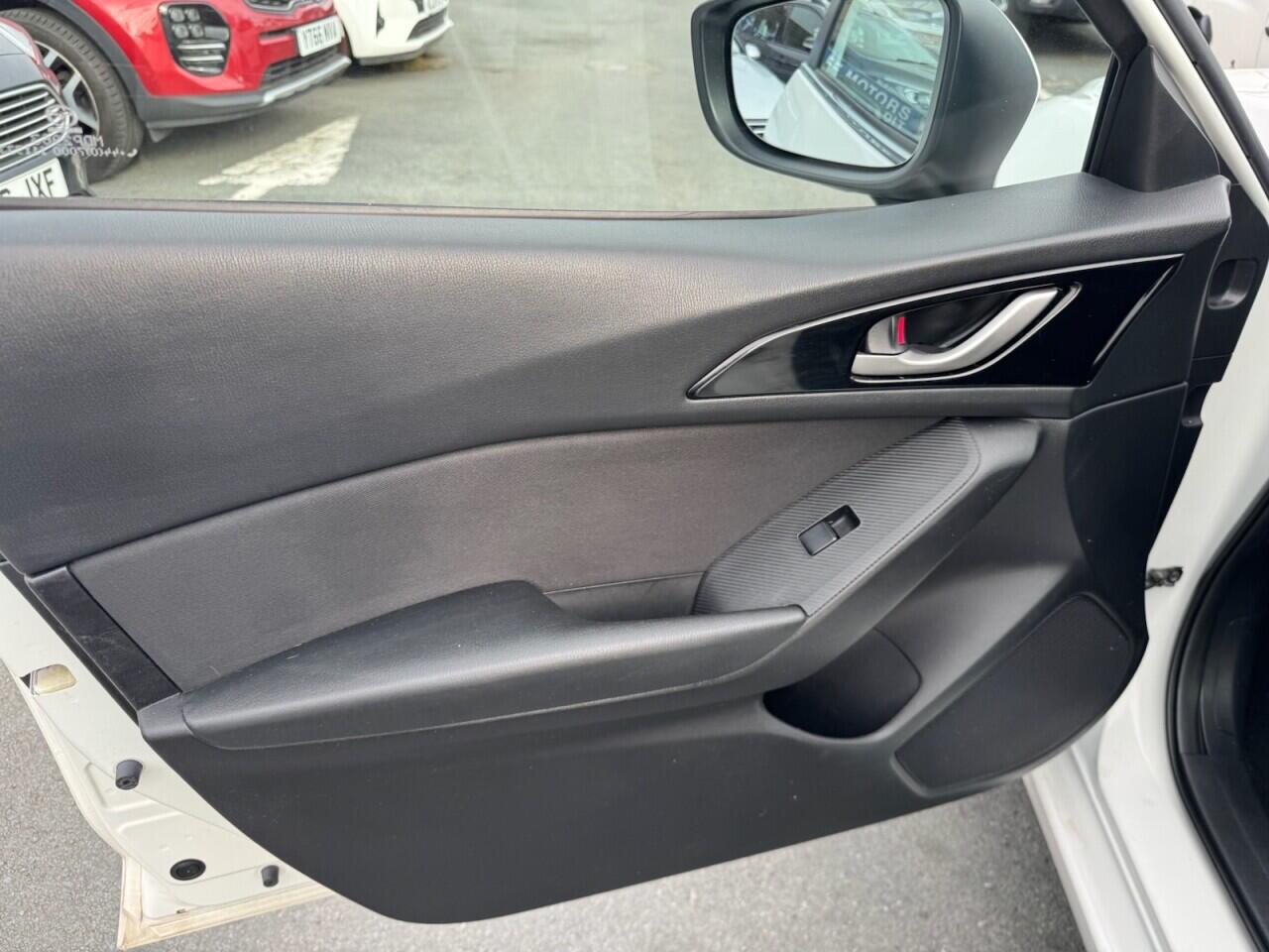 Mazda Mazda3 view 56