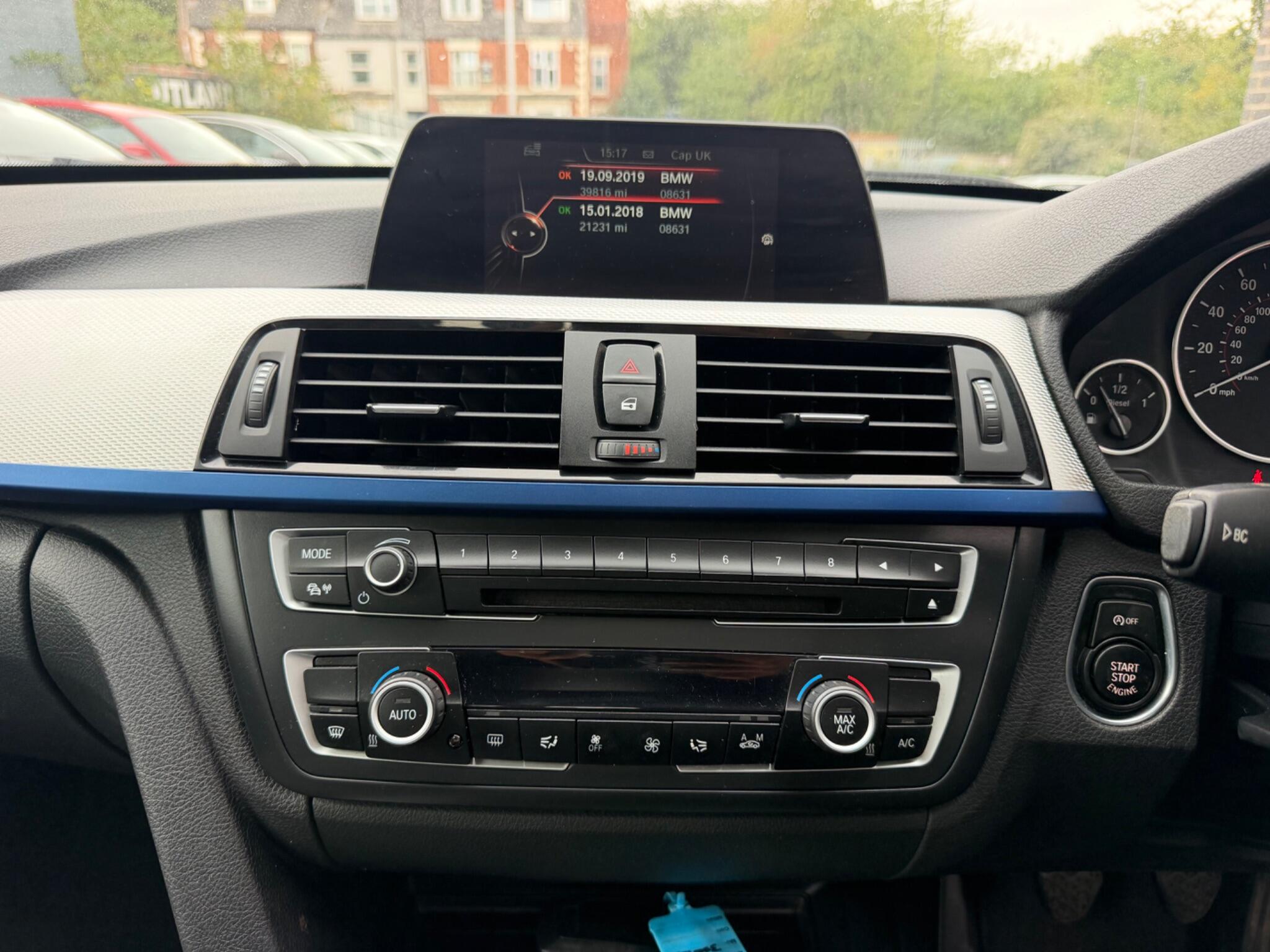 BMW 3 Series view 33